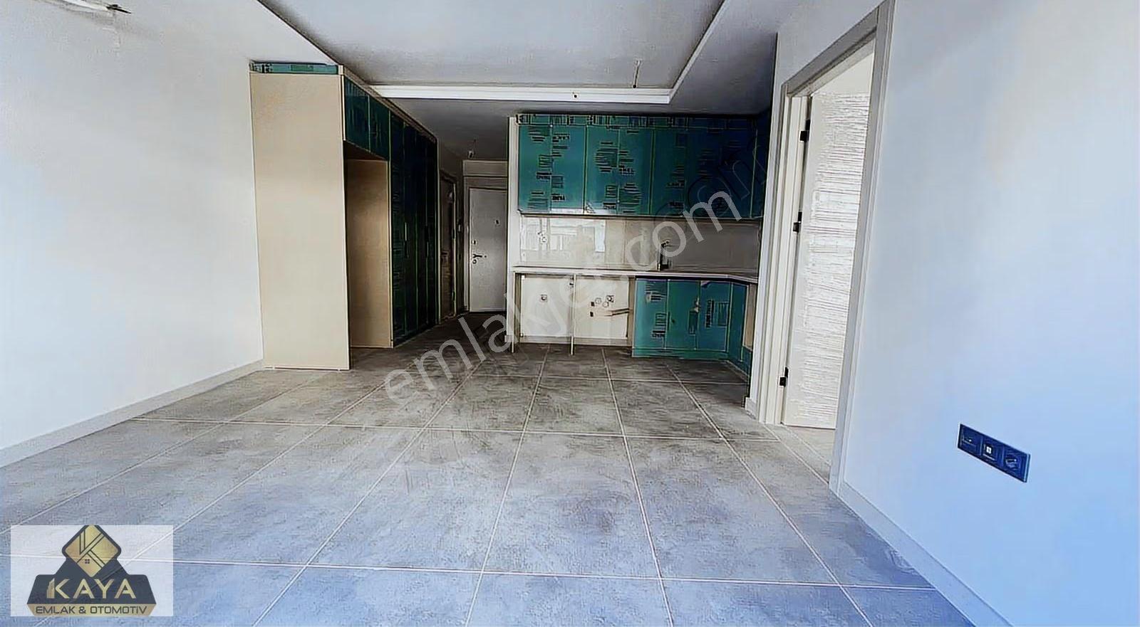 Havuzlu Kapalı Otoparklı Lüks Site İçi Geniş 1+1 - Görsel 12
