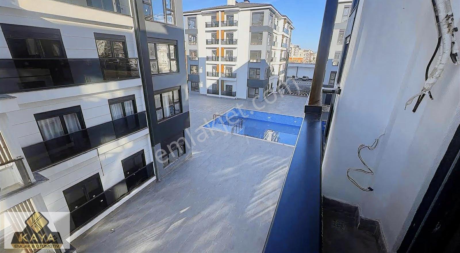 Havuzlu Kapalı Otoparklı Lüks Site İçi Geniş 1+1 - Görsel 18