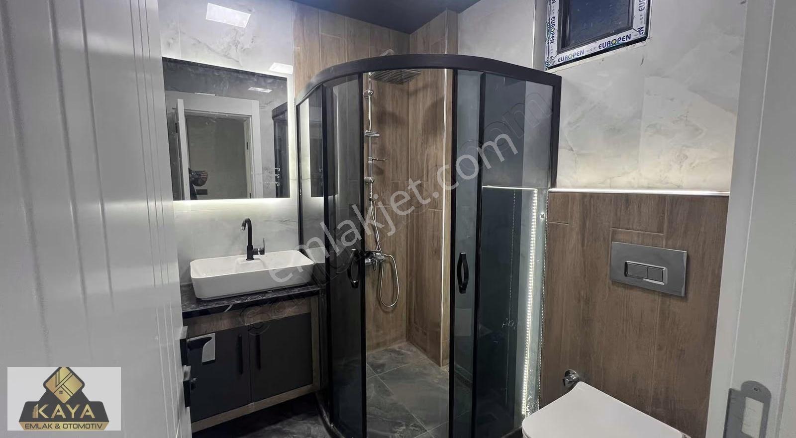 Döşemealtı Merkezde Lüks Giyinme Odalı Geniş 4+1 Villa - Görsel 24