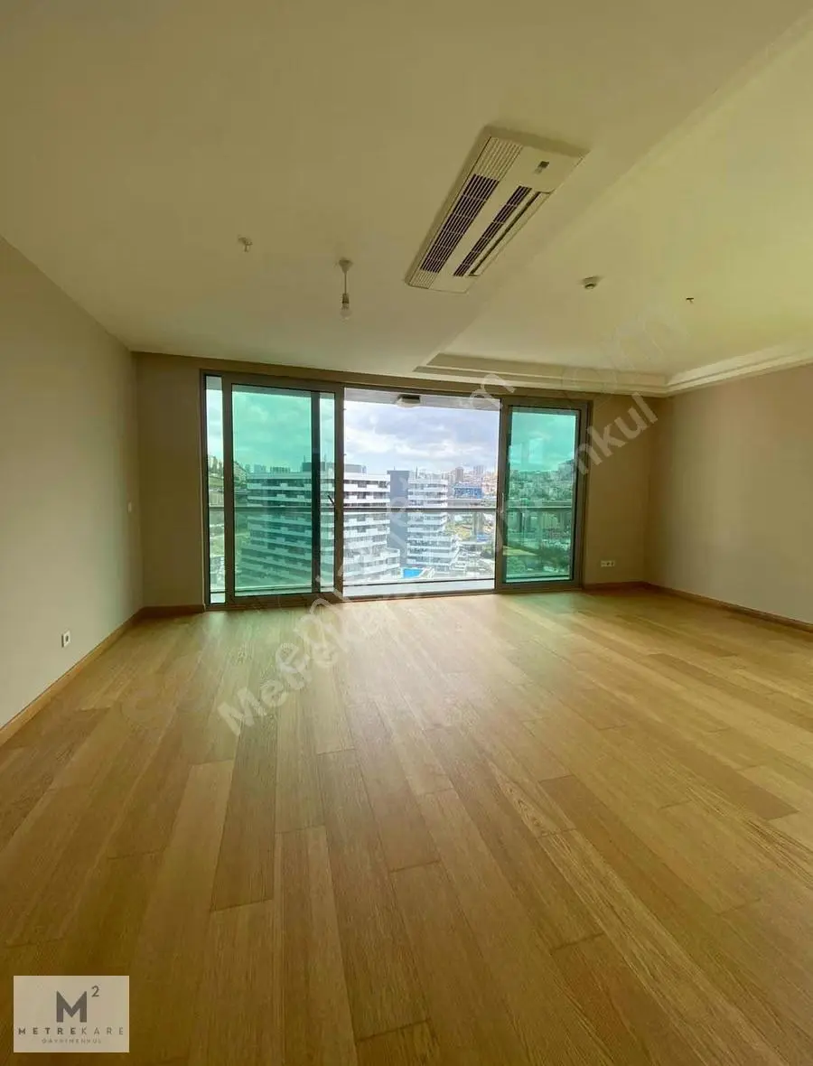 Vadistanbul Teras 2+1 Boş Satılık Daire Teras Kullanıma Uygun