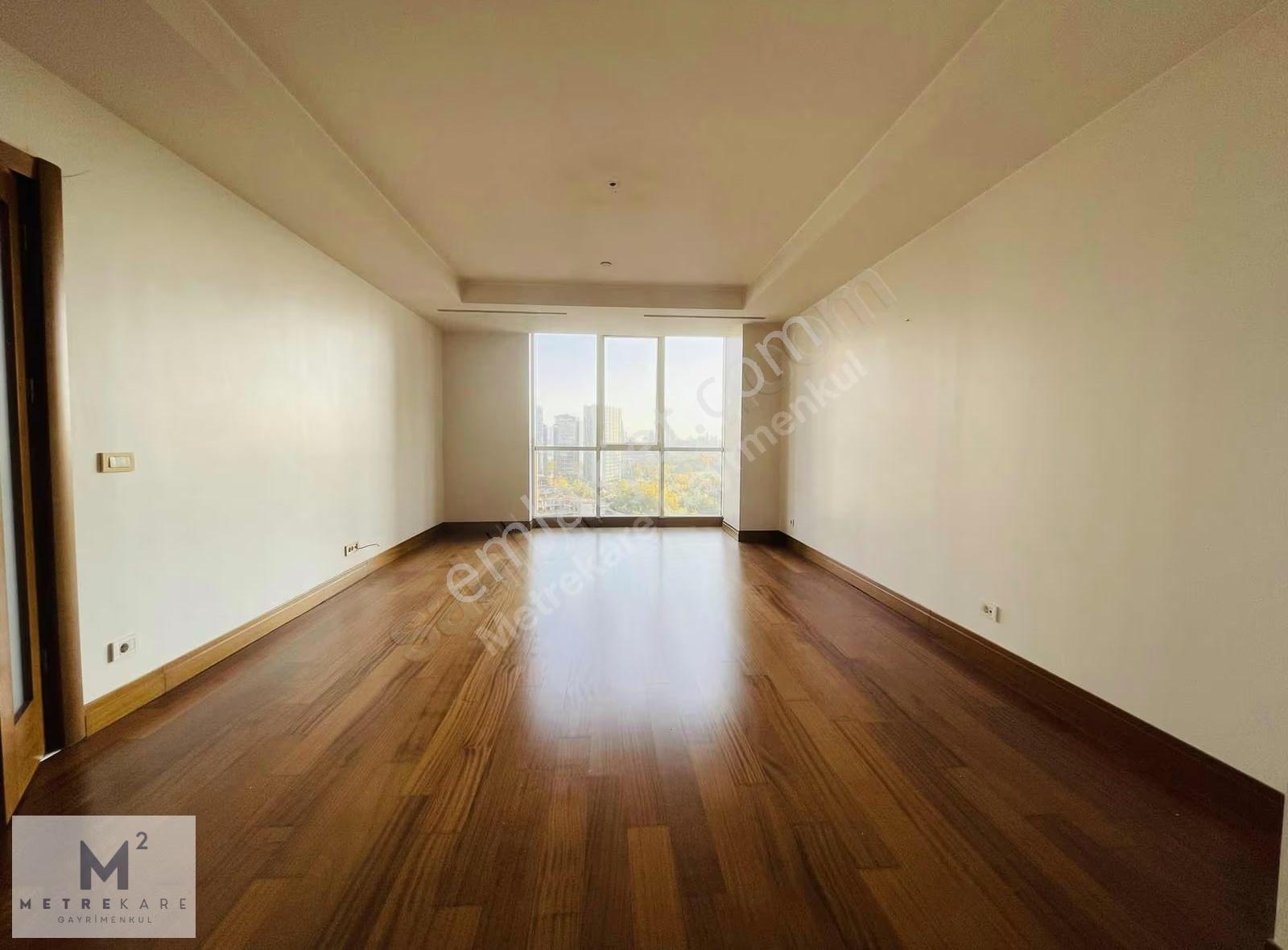 Maslak Mashattan 3+1 Boş Kiralık Daire Havuz Cephe