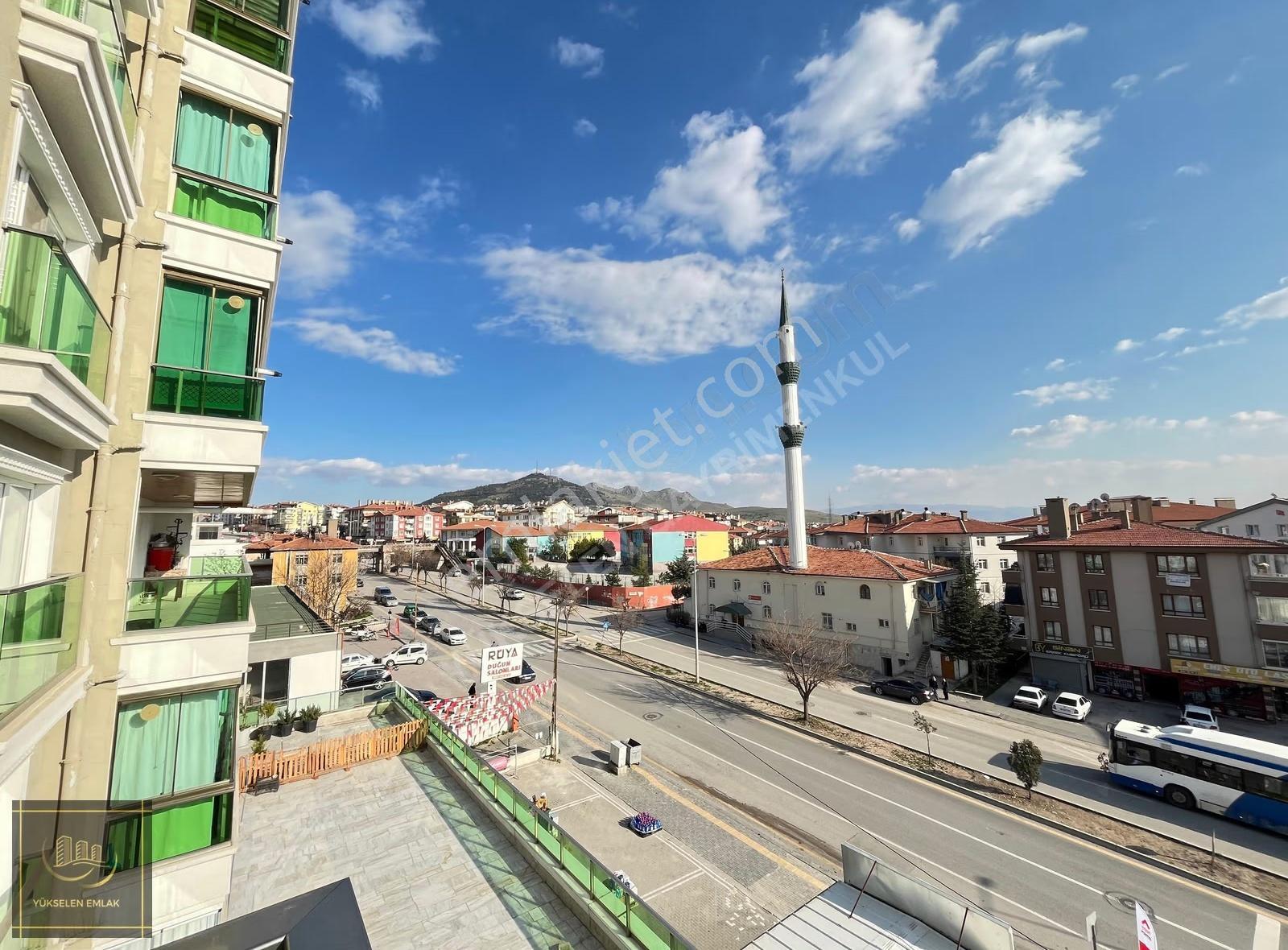 3+1 Fiyatına Cadde Üzeri Acil Satılık 4+1 - Görsel 28