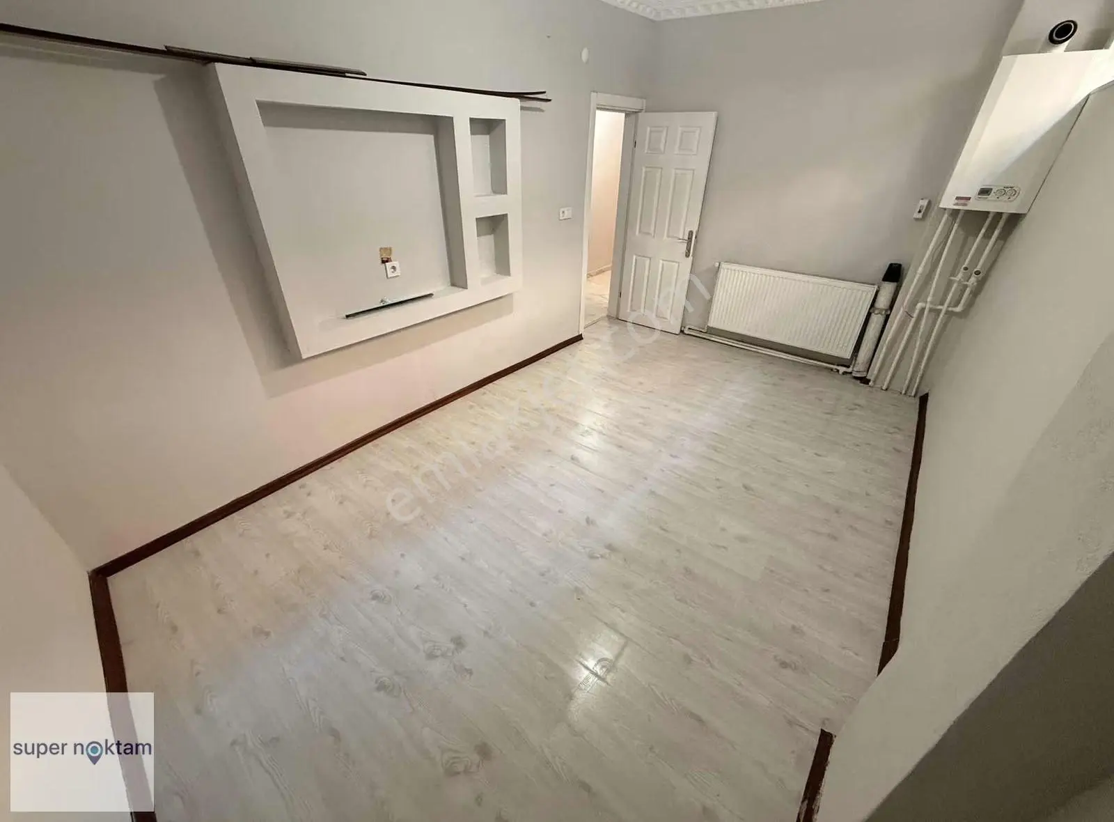 Yatırımlık 9 Mt Hisse 2+1 Full Tadilatlı Satılık Bahçe Kat Daire