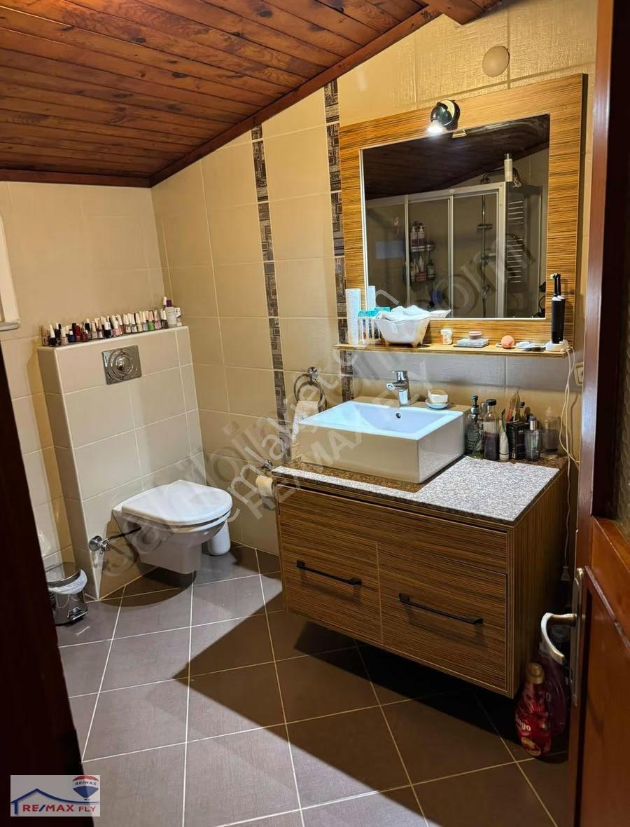 Hacıosman Sevgi Sitesinde Boğaz Manzaralı 2+1 Kiralık Daire - Görsel 11