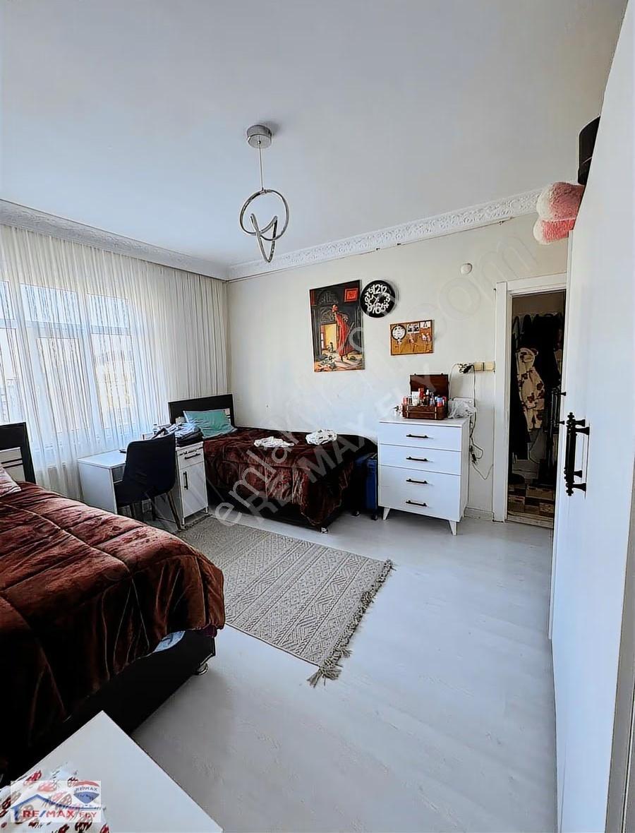 Sultangazi'de Satılık 2+1 Daire - 80m² - Güneş Alan Konum - Görsel 7