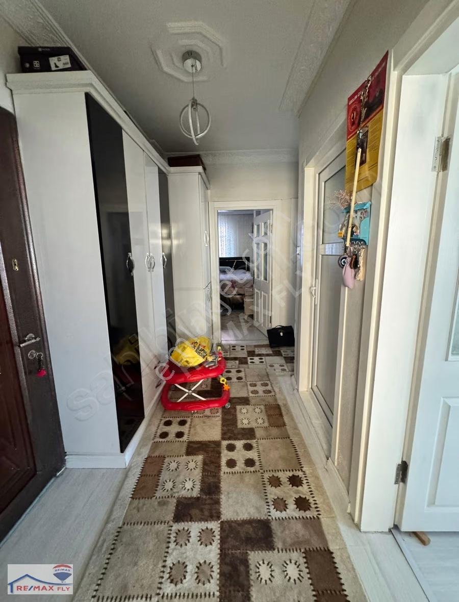 Sultangazi'de Satılık 2+1 Daire - 80m² - Güneş Alan Konum - Görsel 8