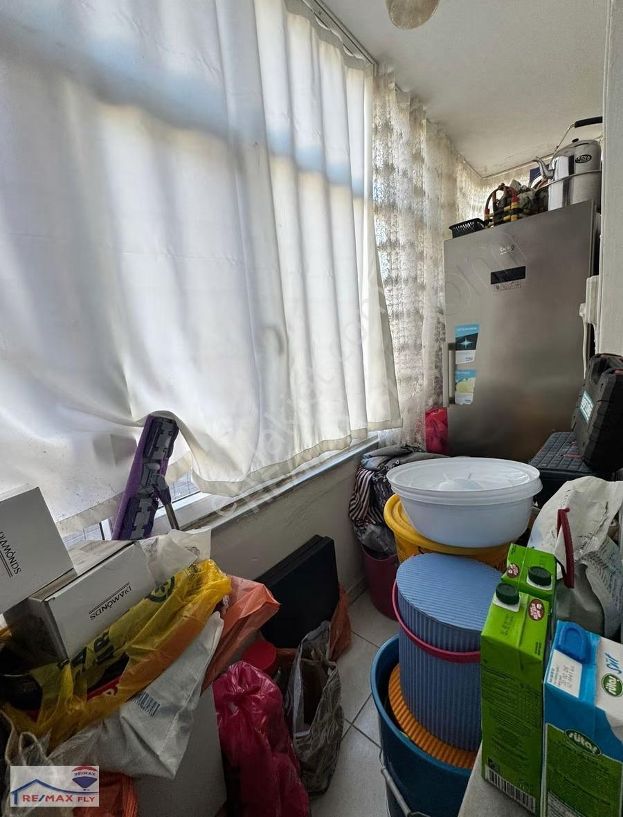 Sultangazi'de Satılık 2+1 Daire - 80m² - Güneş Alan Konum - Görsel 2