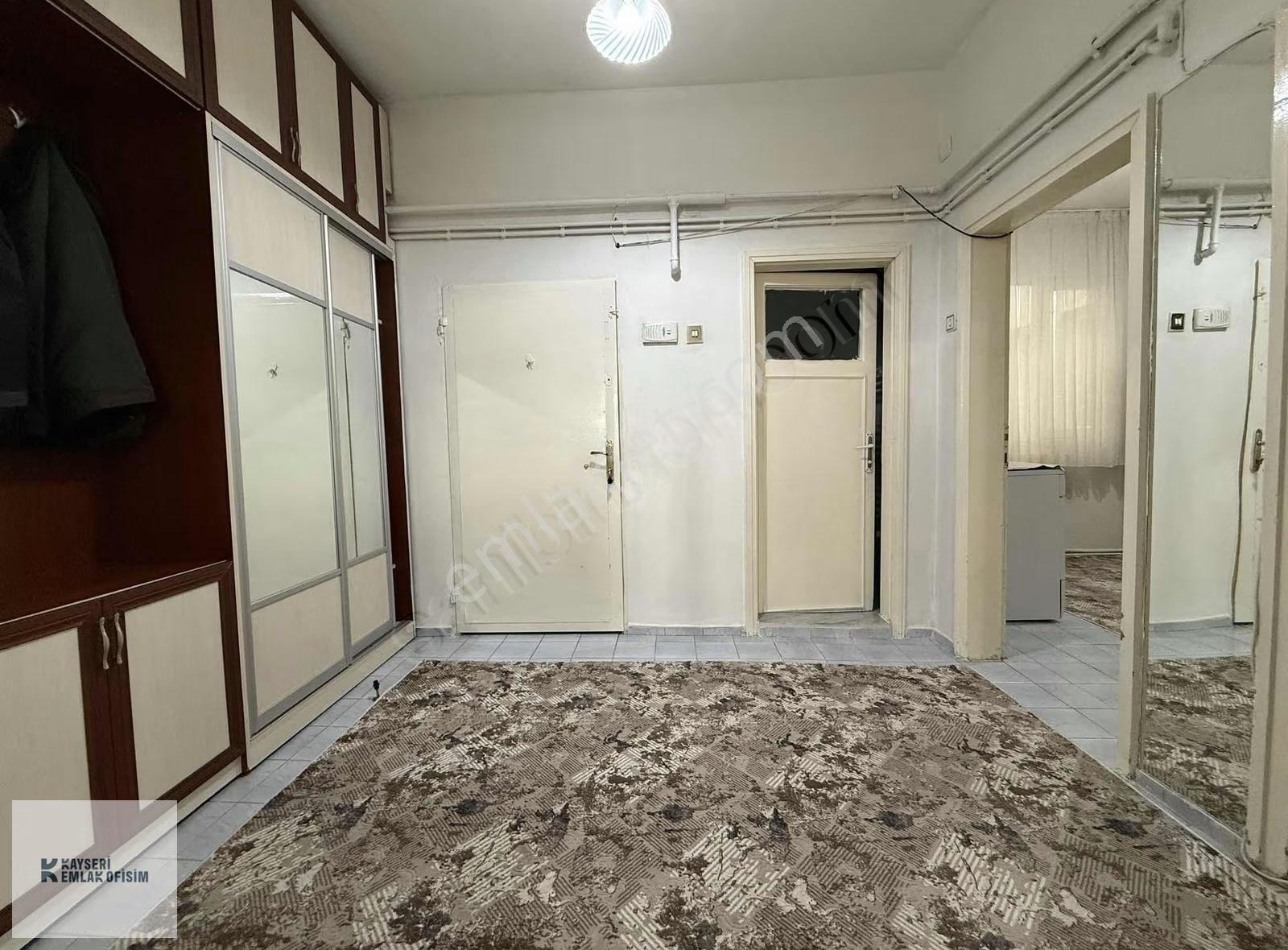 Fuzuli Caddesi Üzeri Köşe Başı 3+1 Satılık Daire - Görsel 6