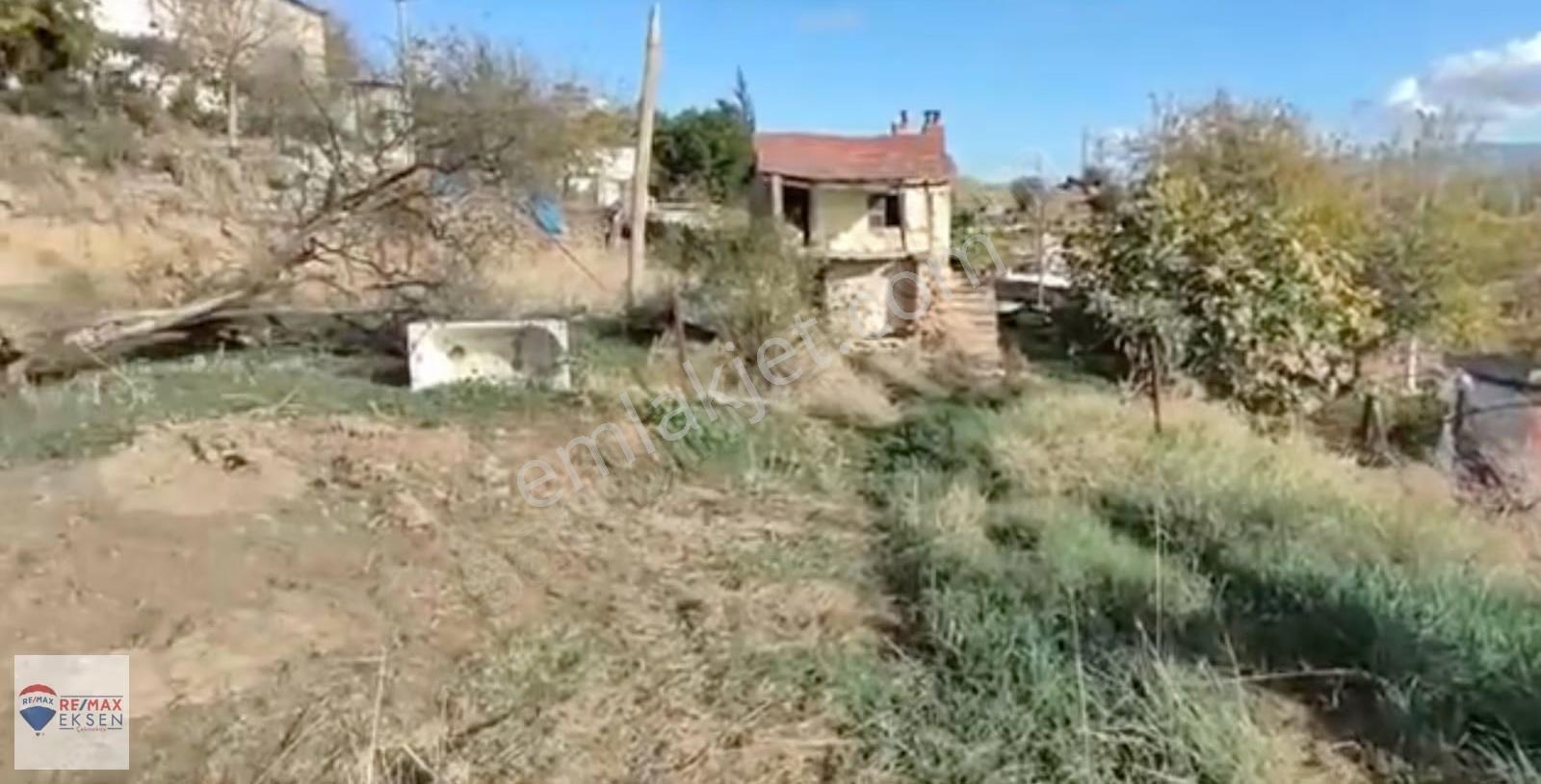 Aydın Çıne 1450 M2 Köyıçı Imarlı Satılık Arsa Ve Taş Ev