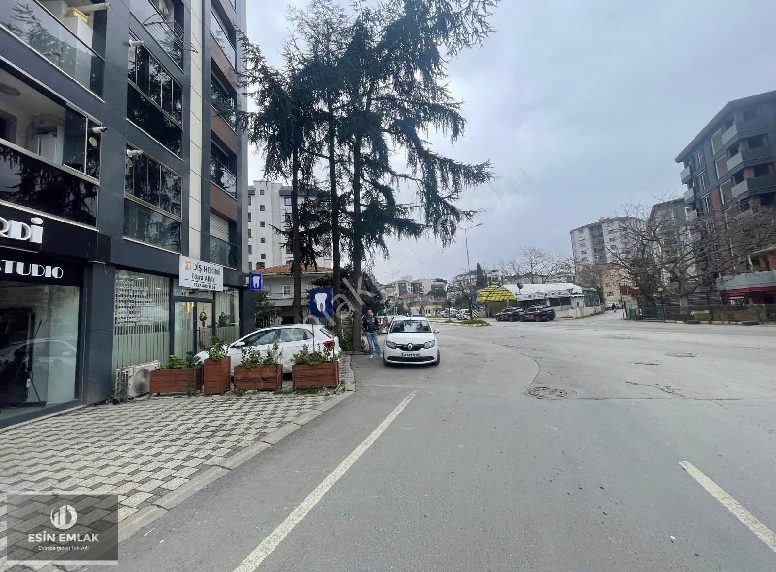 Yeni Mah'de Cadde Üzerinde Kira Getirili İskanlı Dükkan - Görsel 22