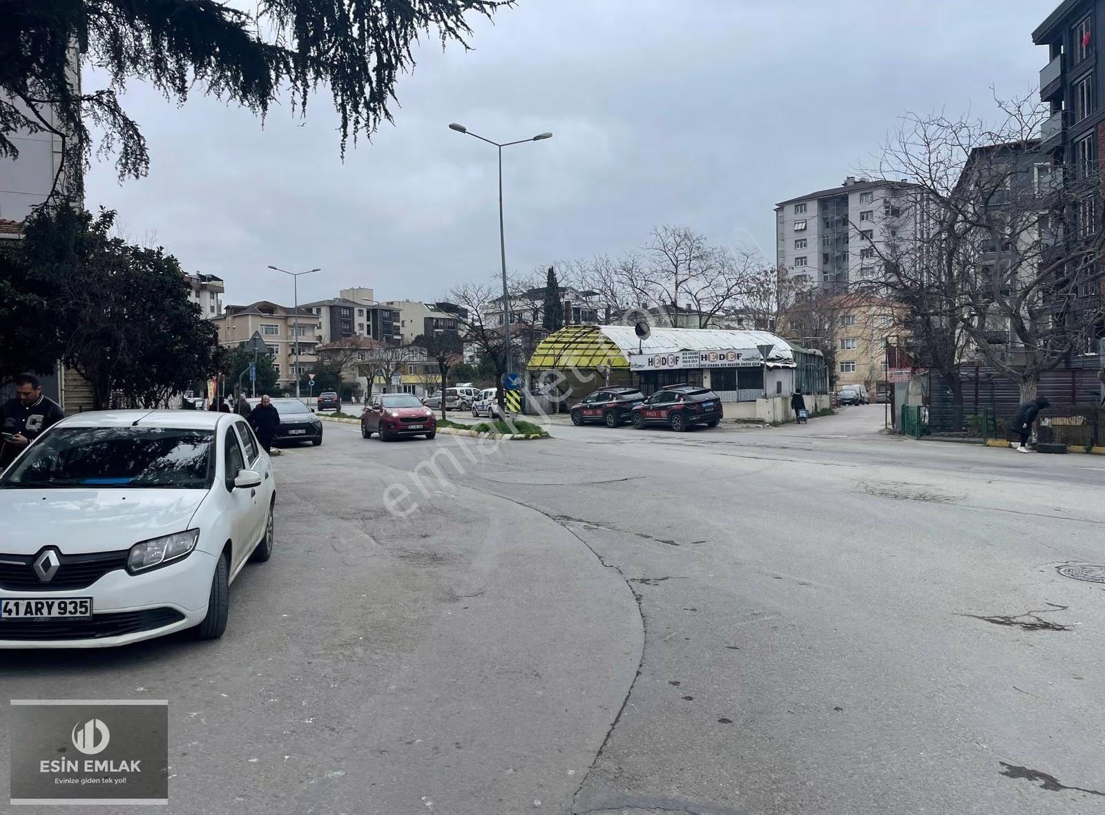 Yeni Mah'de Cadde Üzerinde Kira Getirili İskanlı Dükkan - Görsel 27