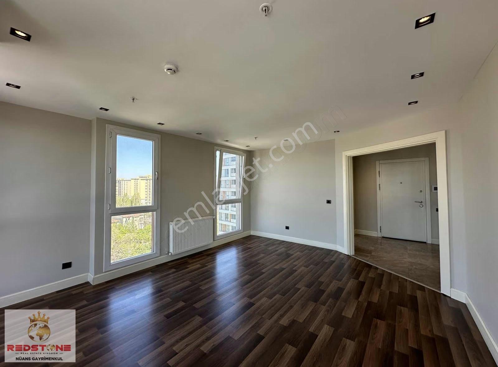 Meydan Halkalı Sitesi Satılık 2+1 Balkonlu Ebeveyn Banyolu Daire - Görsel 9