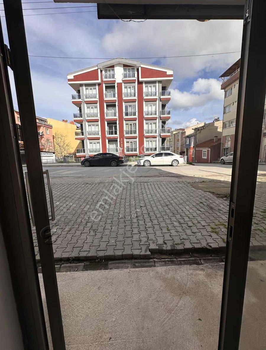 Atatürk Mahallesinde Öğrenci Apart Lokasyonu Kiralık Boş Dükkan - Görsel 4