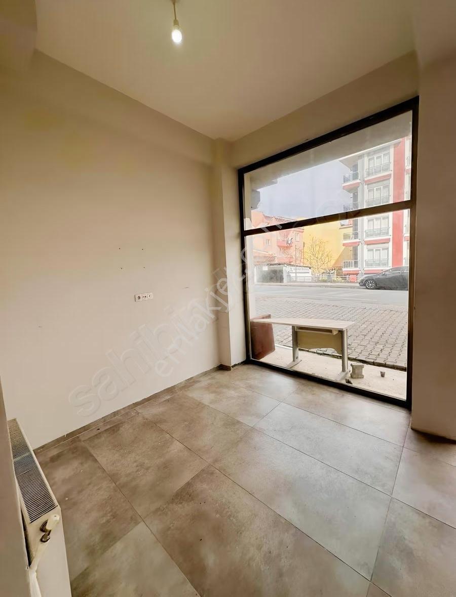 Atatürk Mahallesinde Öğrenci Apart Lokasyonu Kiralık Boş Dükkan - Görsel 21