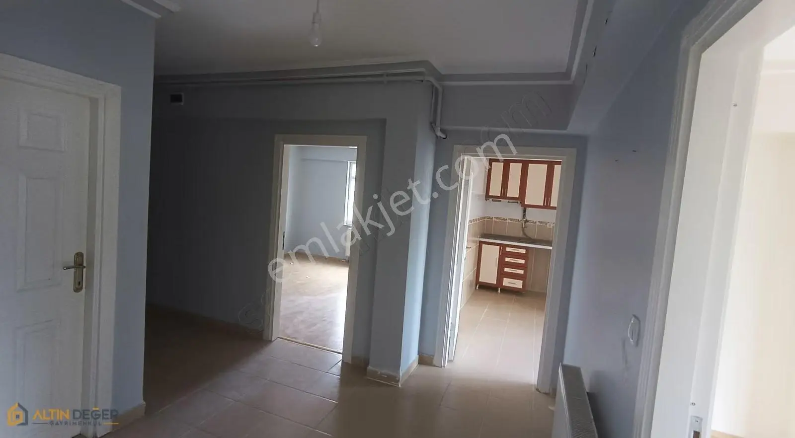 Fatih Mahallesinde Merkeze Yakın 3+1 Arakat Kiralık Daire - Görsel 2