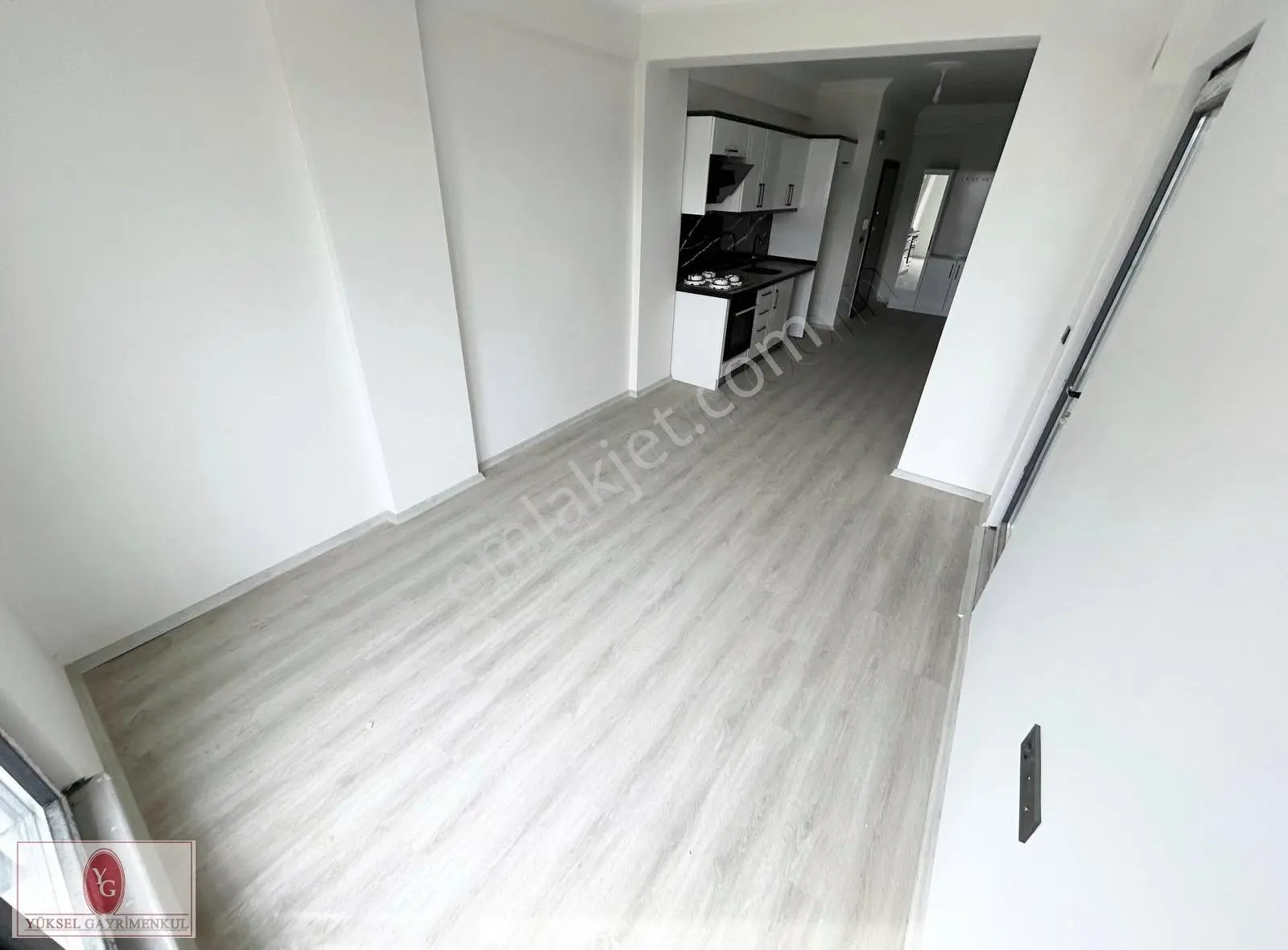 Yüksel'den Kadıköy'de Ön Cephe Ferah Asansörlü 1+1 Daire - Görsel 31