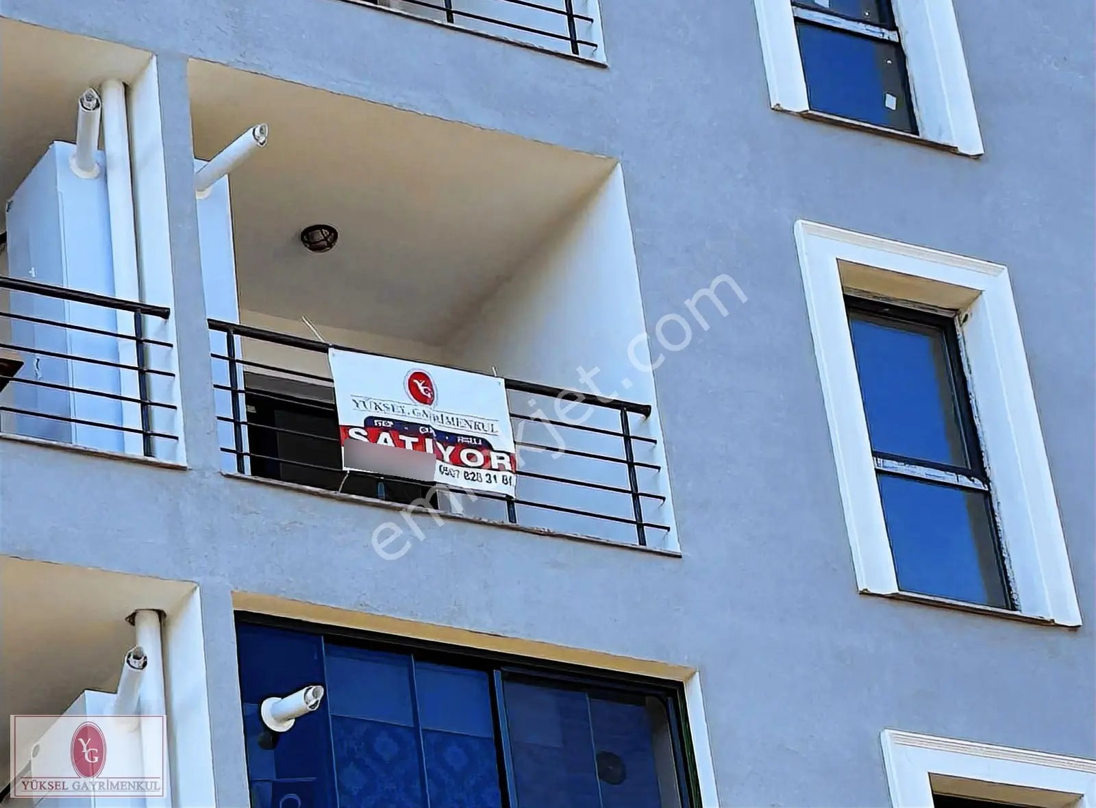 *kadıköyün En Nezih Bölgesinde Doğalgazlı Ara Kat Ön Cephe 1+1 *