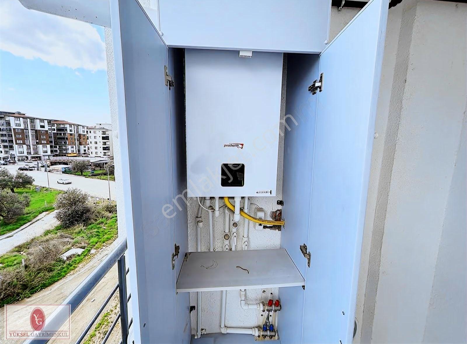 *kadıköyün En Nezih Bölgesinde Doğalgazlı Ara Kat Ön Cephe 1+1 * - Görsel 4