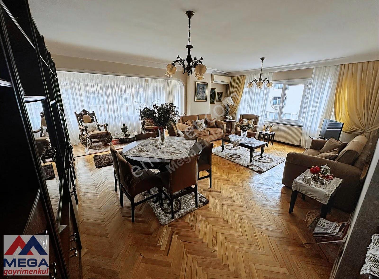 Selamiçeşme Özgürlük Parkı Sırasında Ferah 3+1 Satılık Daire