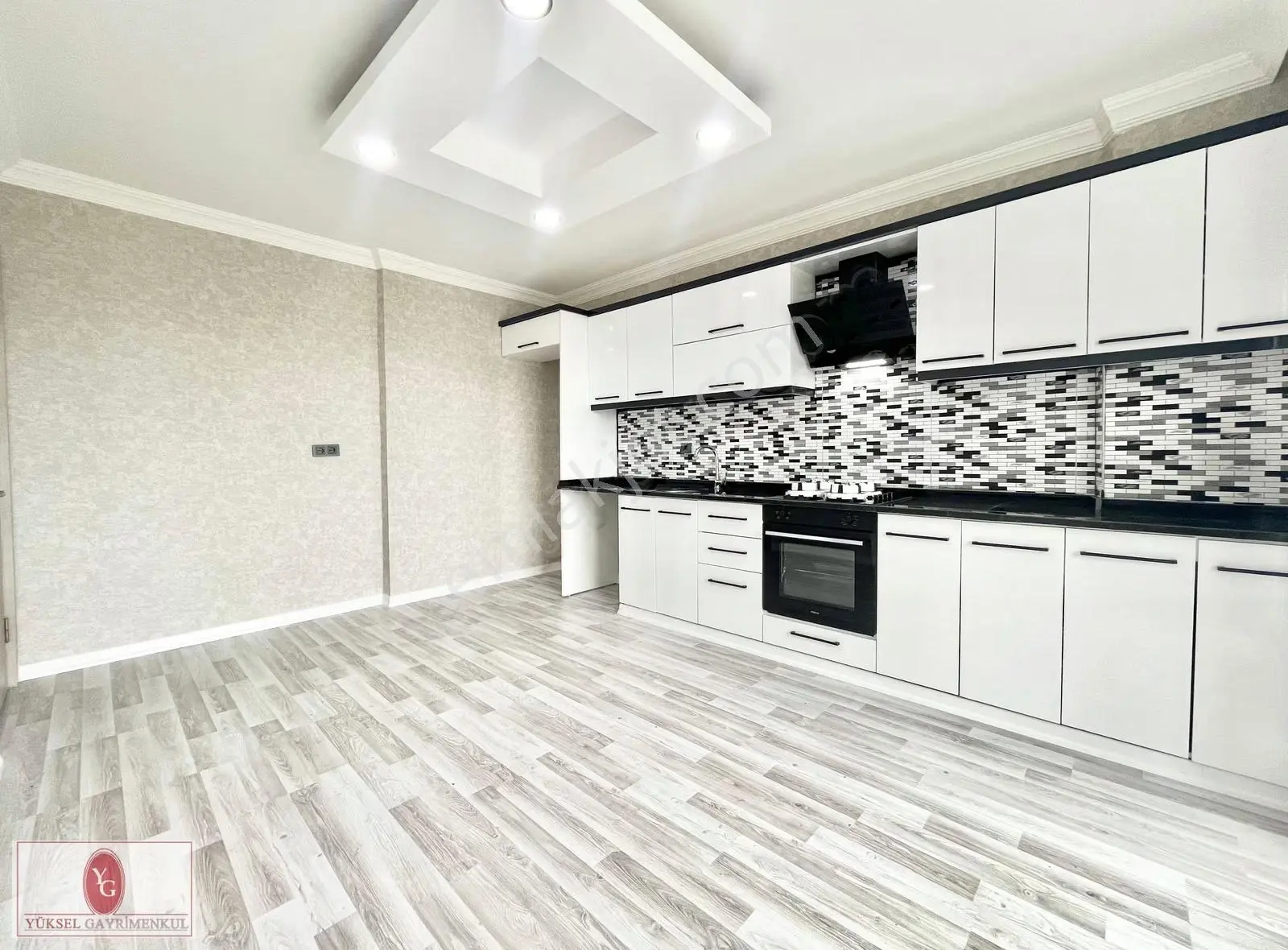 Yükselden Bölgenin En Geniş Ultra Lux Arakat Doğalgazlı 1+1daire
