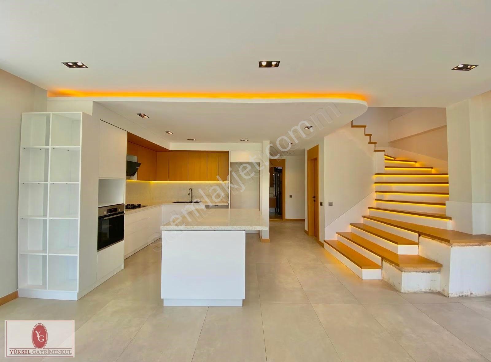 Yükselden Gürede Özel Tasarım Mimarıya Sahip Havuzlu 4+1 Villa - Görsel 27