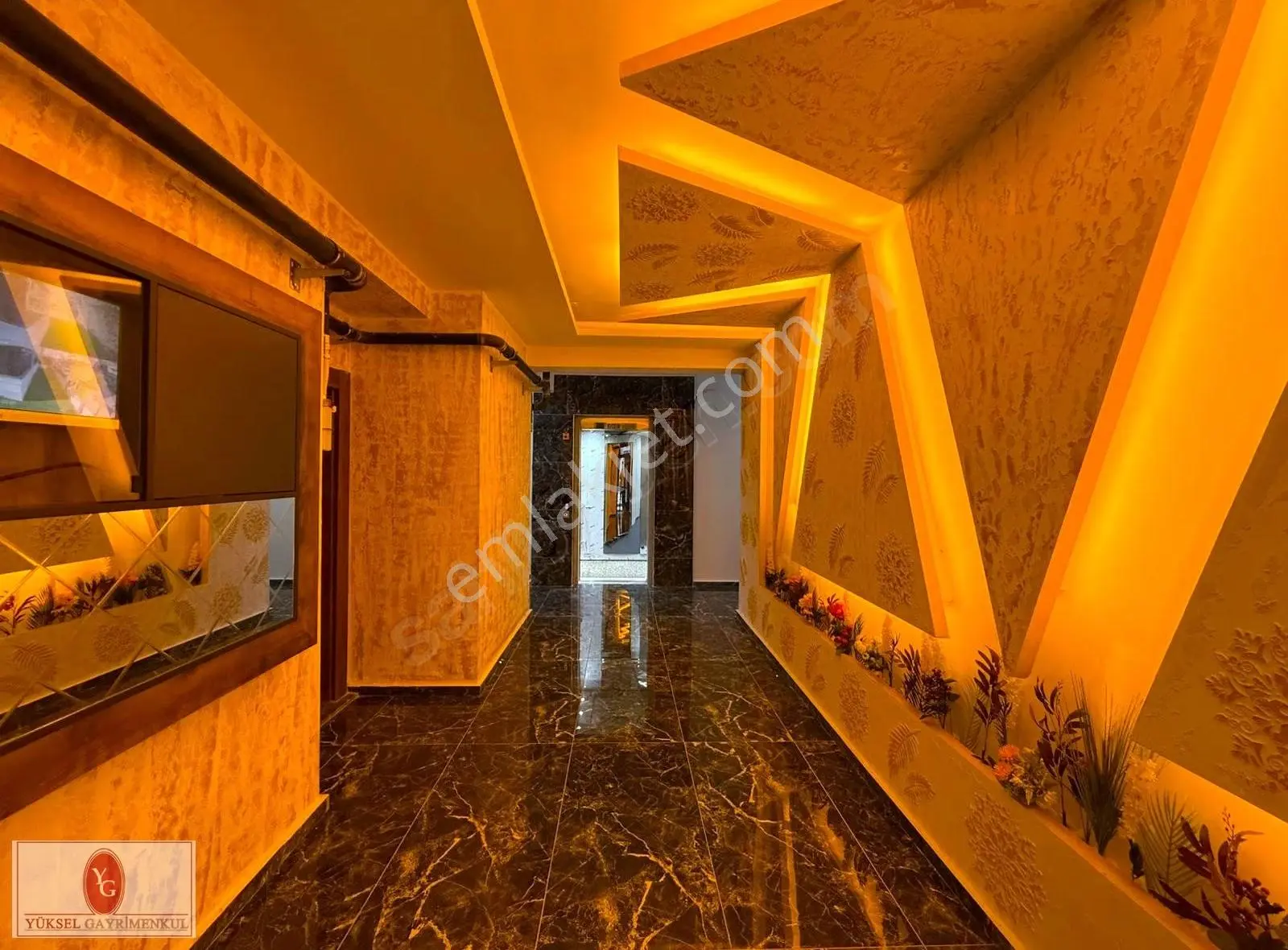 Yüksel'den Altınkum'da Ön Cephe Kapalı Cam Balkonlu Lux 1+1daire