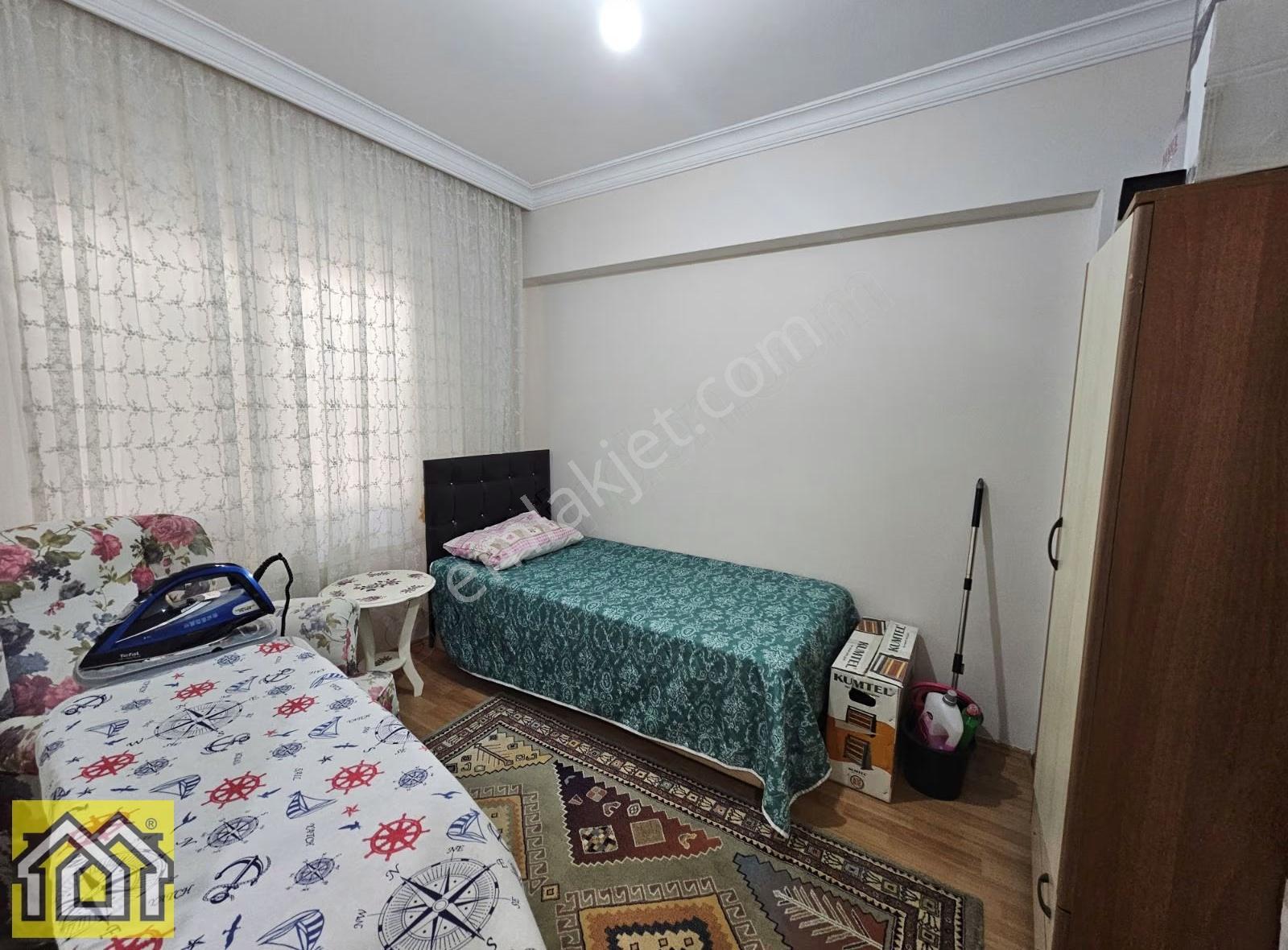 Belediye Yakını 3+1 Eşyalı 32 Bin Tl Kiracılı Satılık Arakat - Görsel 4