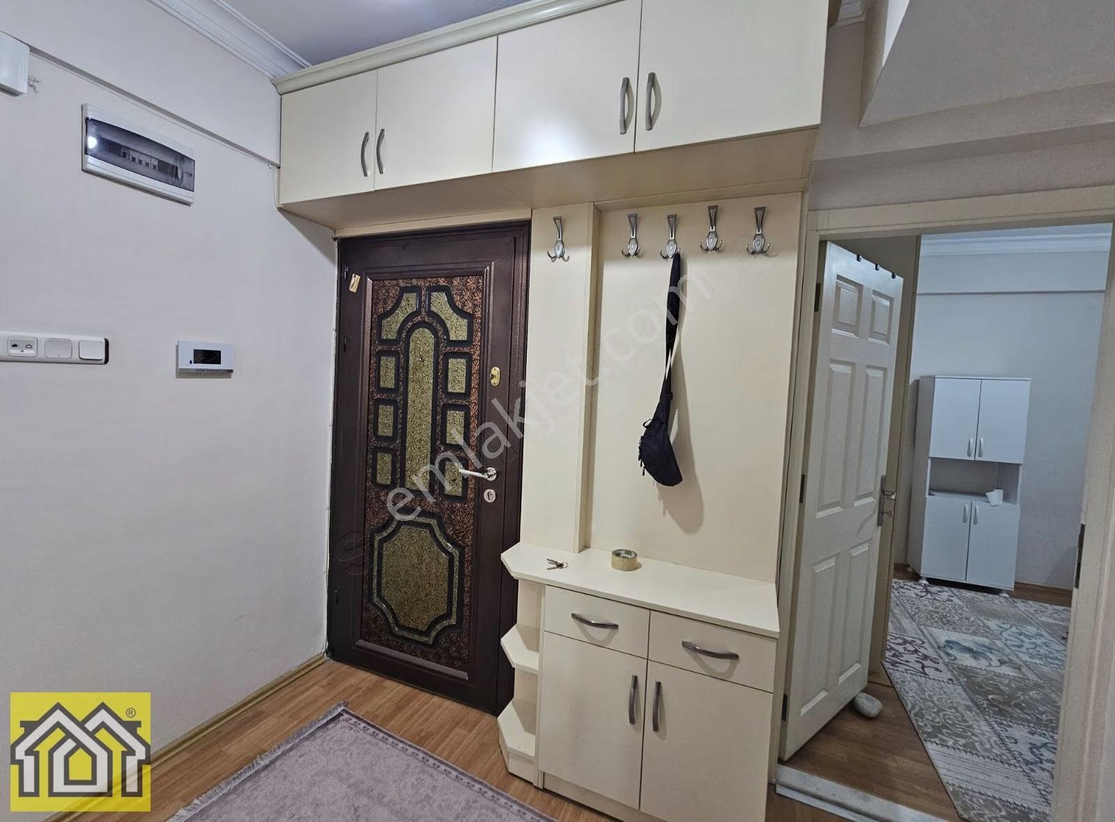 Belediye Yakını 3+1 Eşyalı 32 Bin Tl Kiracılı Satılık Arakat - Görsel 7