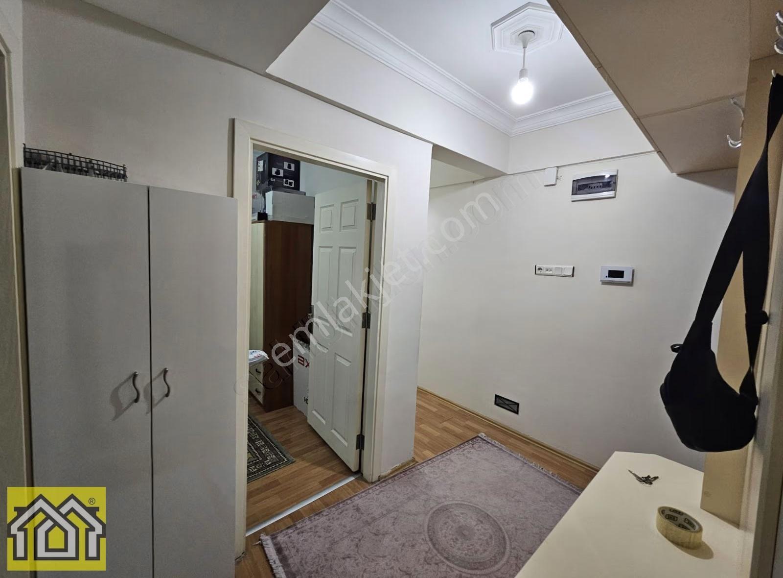 Belediye Yakını 3+1 Eşyalı 32 Bin Tl Kiracılı Satılık Arakat - Görsel 3