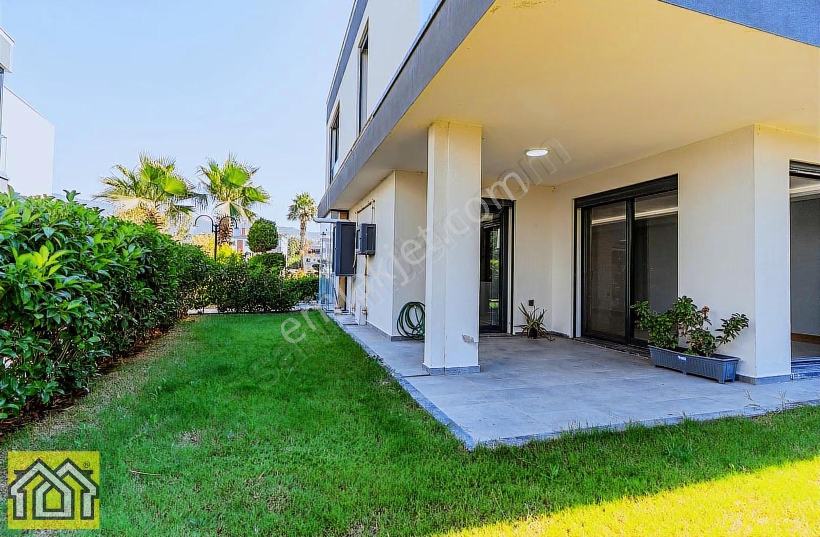 Güzelbahçede Denize 10 Metre,site İçinde Deniz Manzaralı Villa - Görsel 25