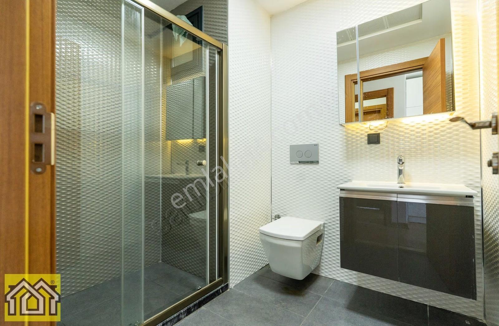 Güzelbahçede Denize 10 Metre,site İçinde Deniz Manzaralı Villa - Görsel 23