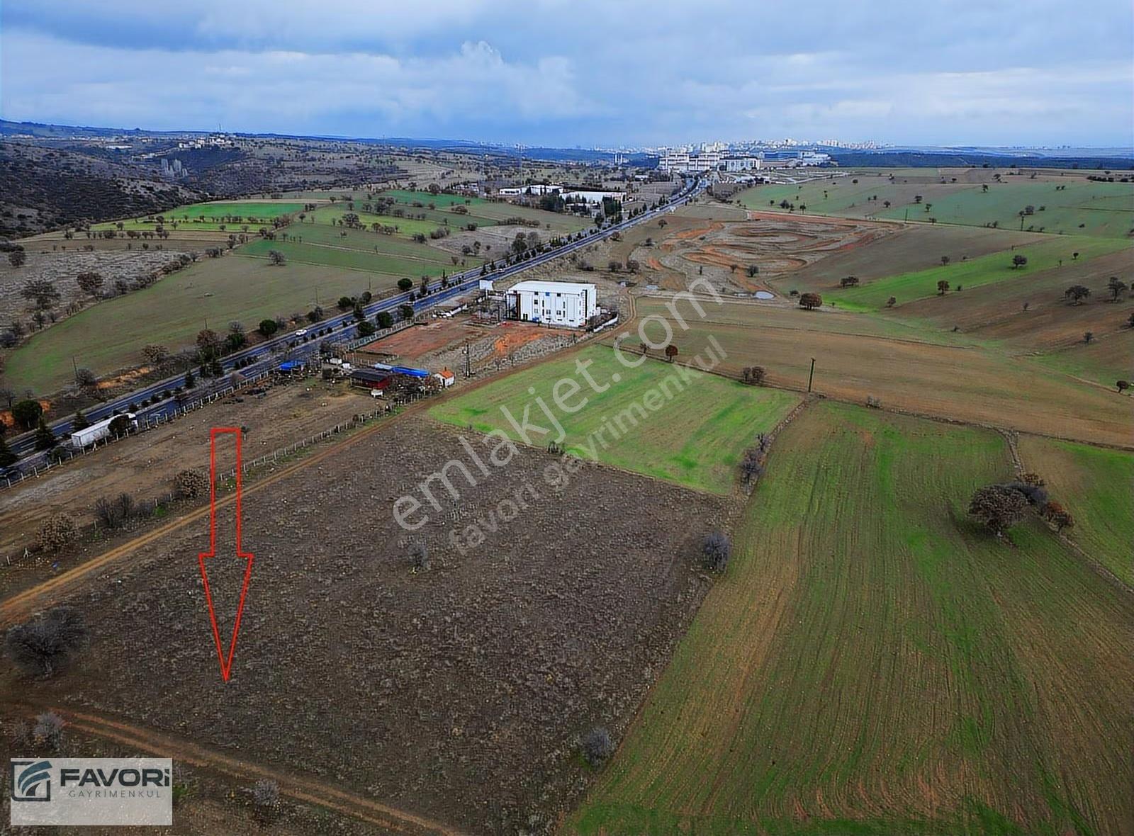 Uşak Çınarcık'ta 951 M² Ticari İmarlı Arsa - Yatırım Fırsatı - Görsel 3