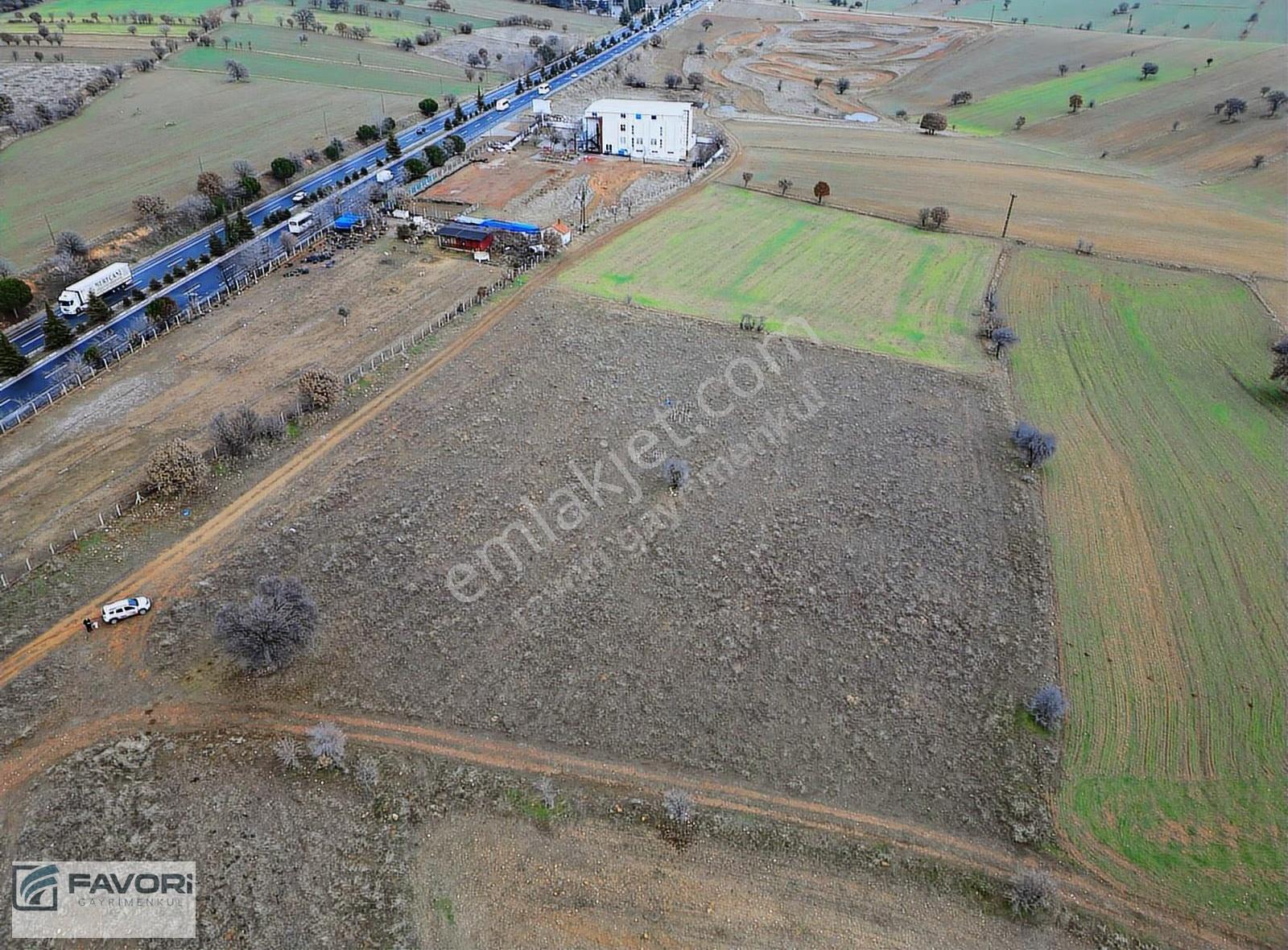 Uşak Çınarcık'ta 951 M² Ticari İmarlı Arsa - Yatırım Fırsatı - Görsel 4