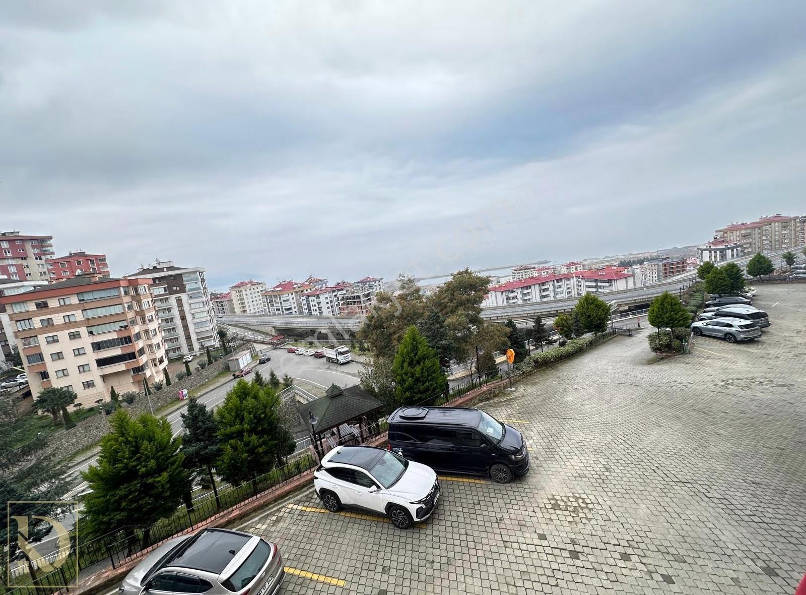 2 Nolu Beşirlide Kanuni Bulvarı Üstünde Manzaralı 4+1 Daire