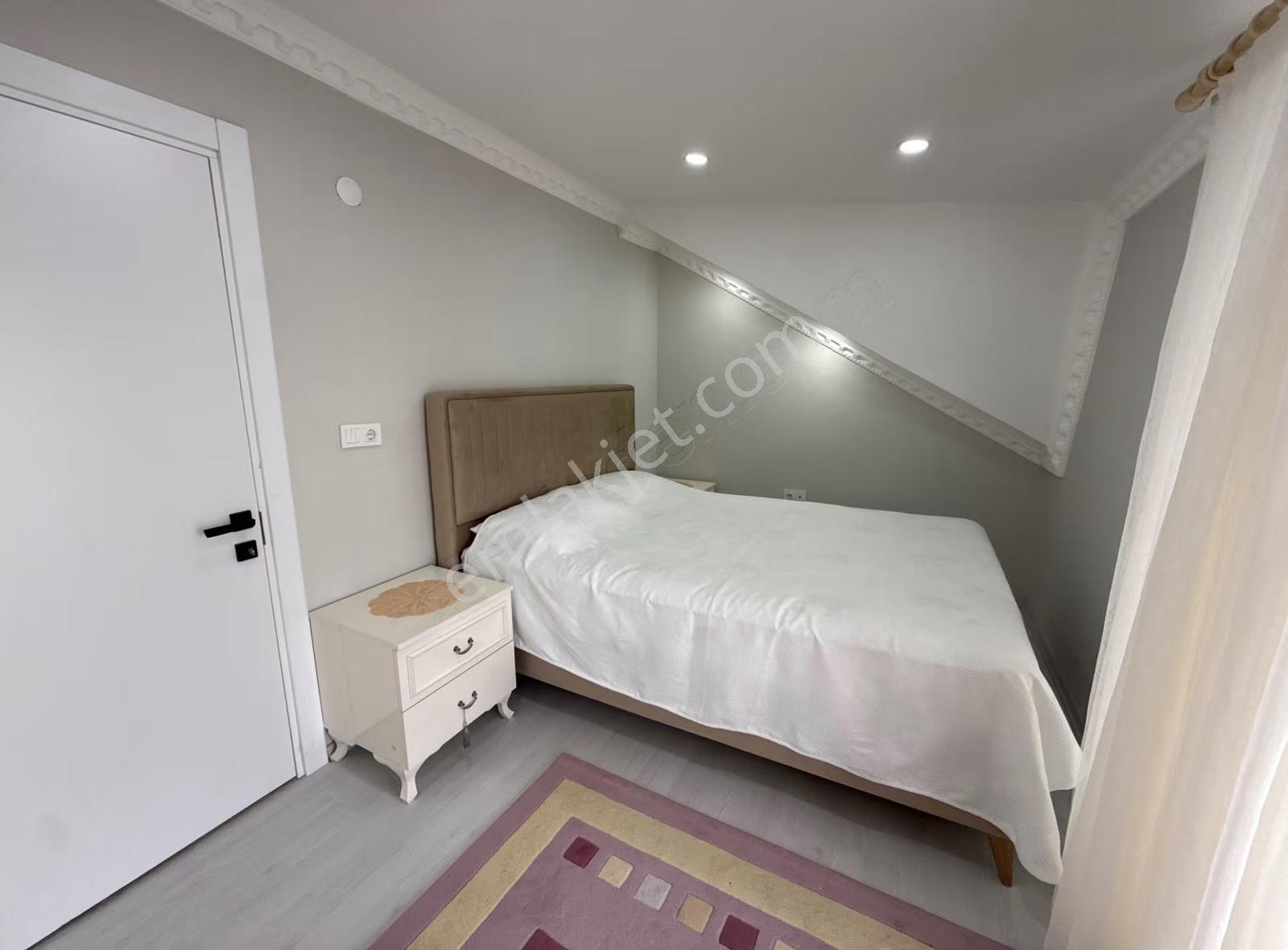 Yalı Mah.'de Deniz Manzaralı Teraslı Ve Verandalı Mütakil Villa - Görsel 12