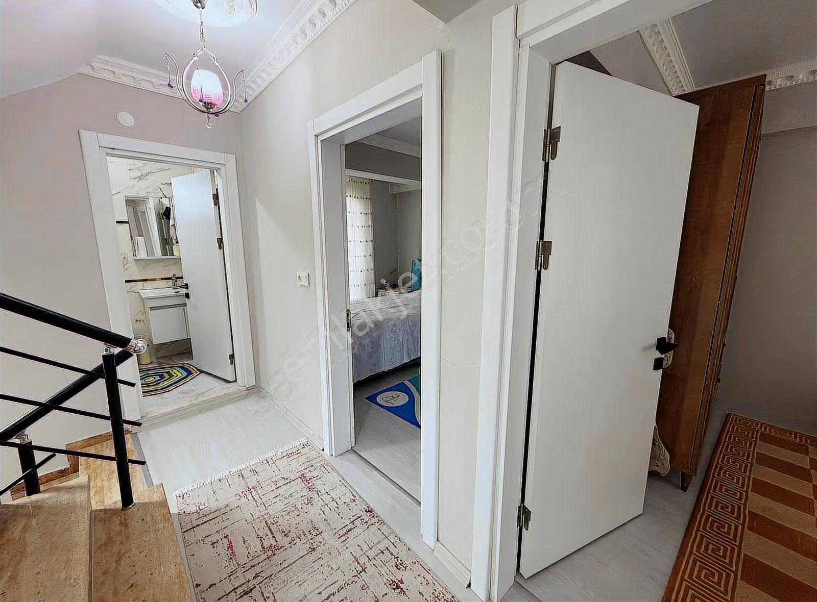 Yalı Mah.'de Deniz Manzaralı Teraslı Ve Verandalı Mütakil Villa - Görsel 25