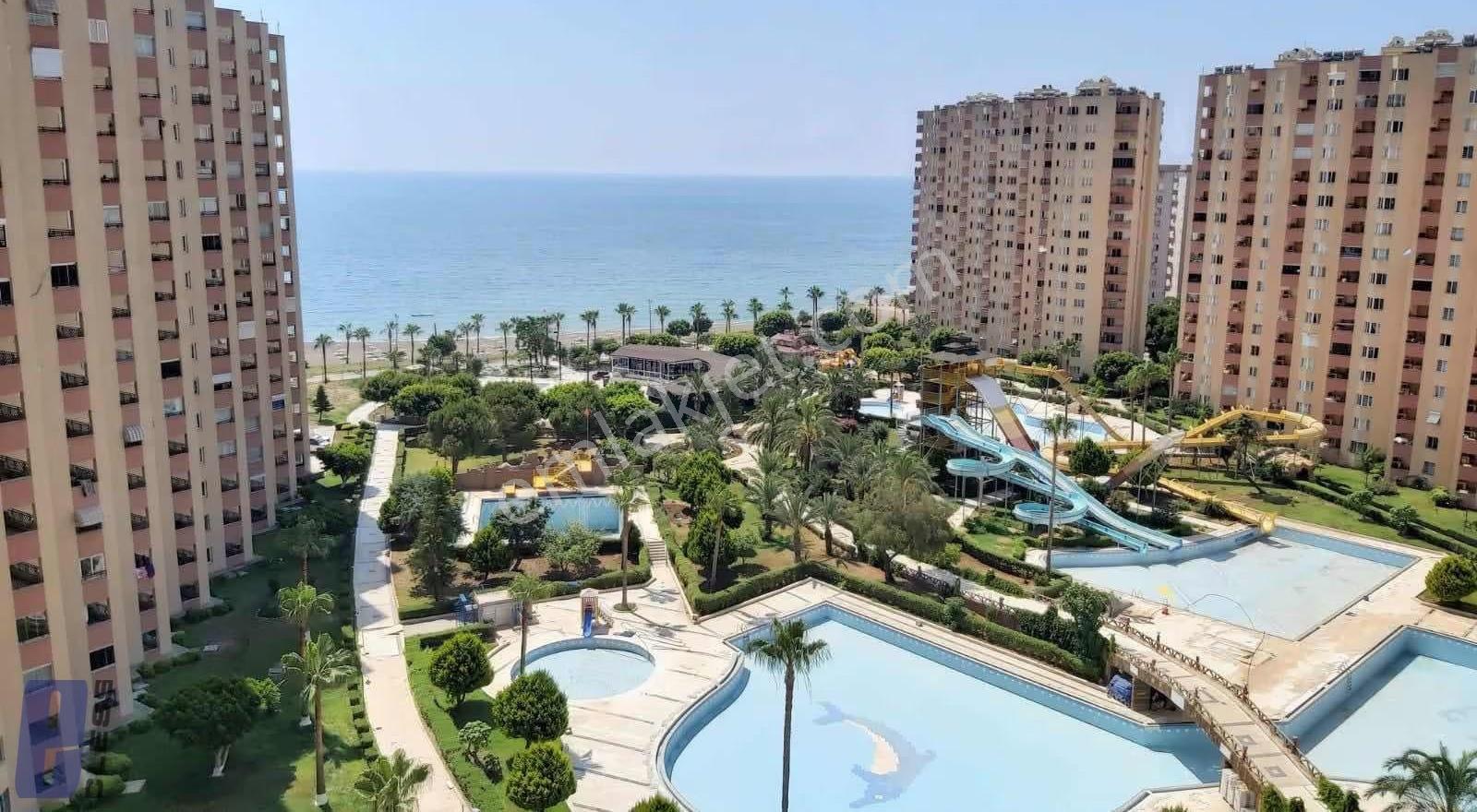 Mersin Çeşmeli Liparis 3 Sitesinde Kiralık Yazlık