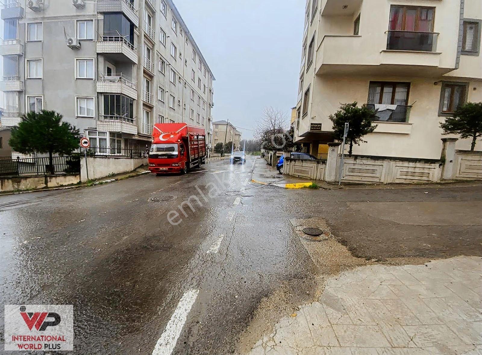 Geniş Metrekareye Sahip, Balkonlu, Asansörlü 2+1 Satılık Daire - Görsel 15