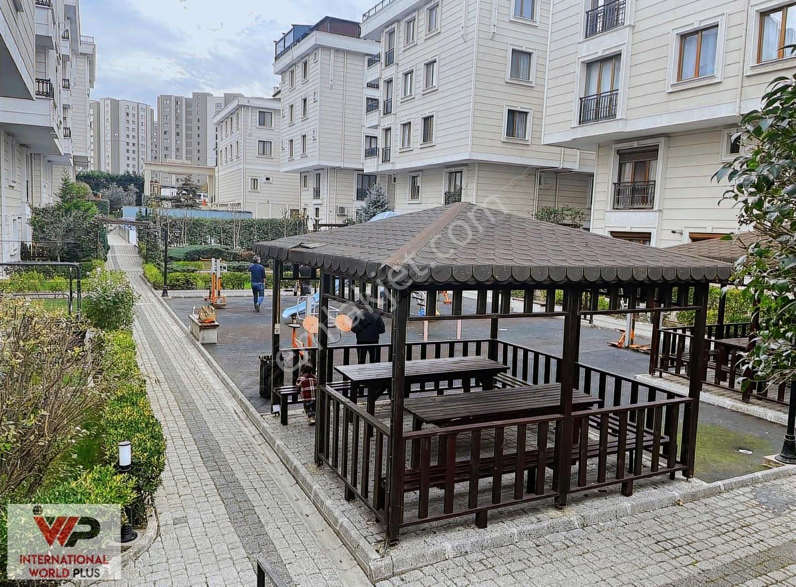 Sancaktepe Kasr-ı İstanbul Sitesinde Dubleks Daire - Görsel 10