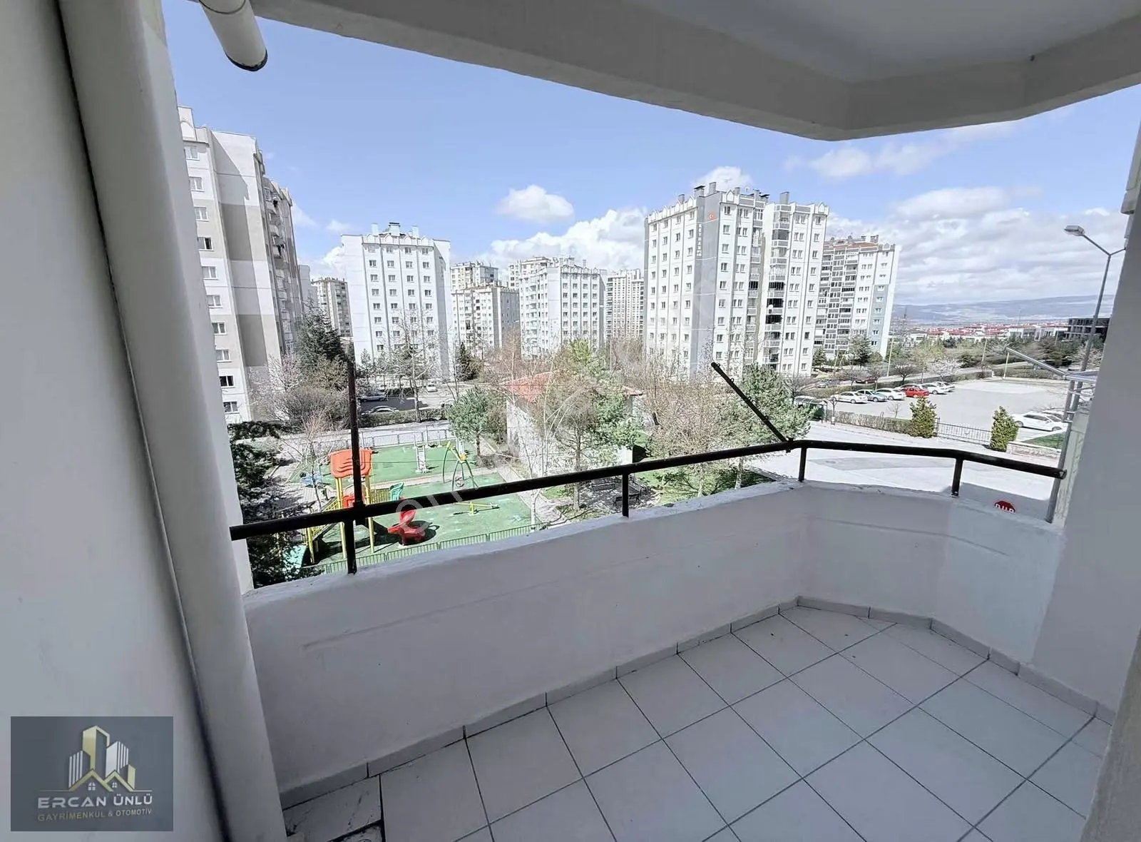 İldem Cumhuriyet Mah.'de Güzel Konumda Masrafsız Kiralık Daire - Görsel 4