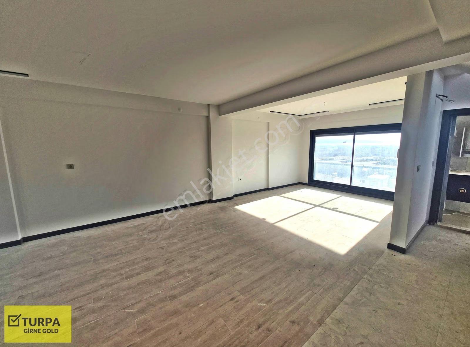 Özel Havuzlu Müstakil Bahçeli Kapalı Garajlı Satılık Villa - Görsel 9