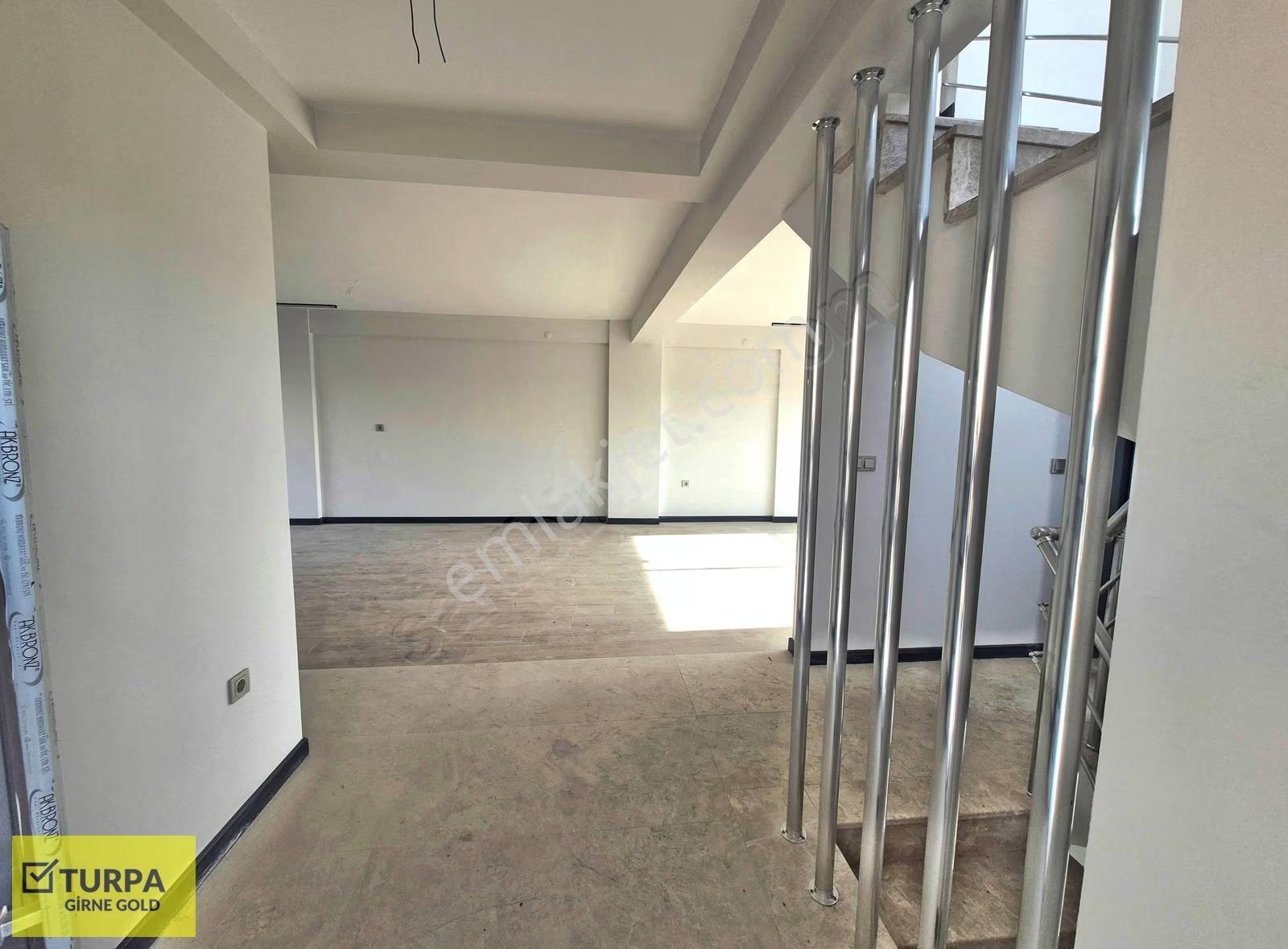 Özel Havuzlu Müstakil Bahçeli Kapalı Garajlı Satılık Villa - Görsel 7
