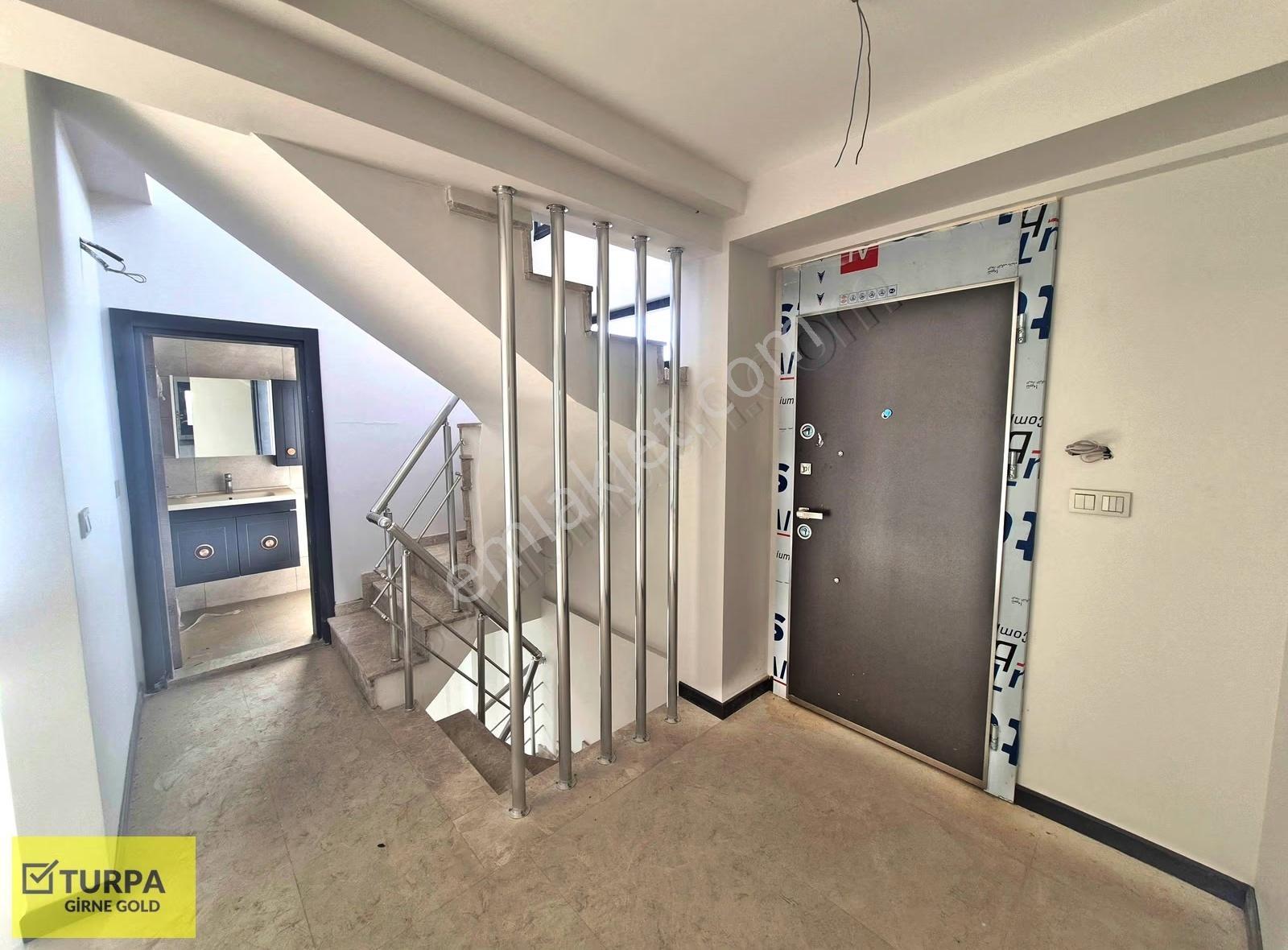 Özel Havuzlu Müstakil Bahçeli Kapalı Garajlı Satılık Villa - Görsel 6
