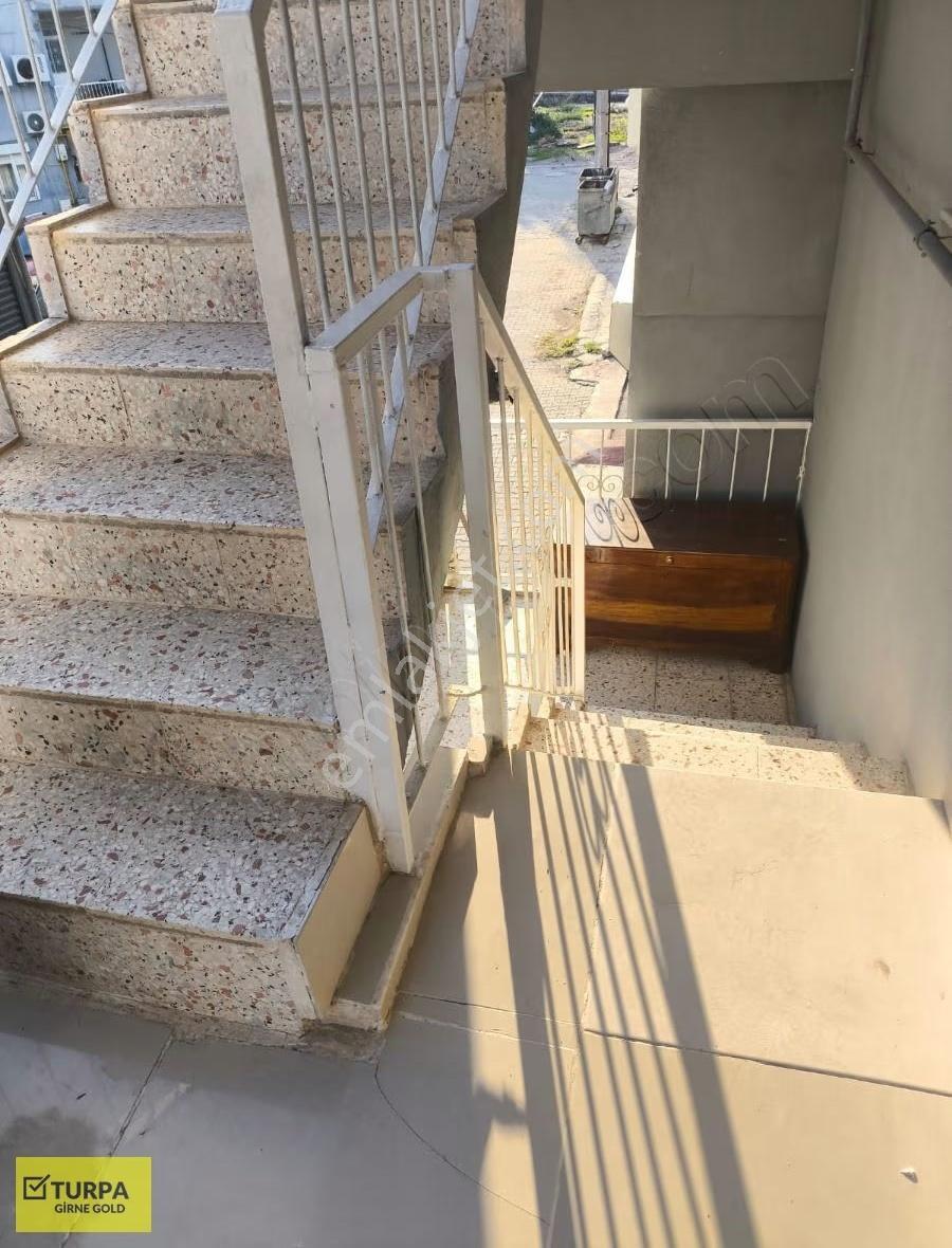 Küçükçiğli Balatçık Üniversitesi Yakını Satılık Üç Katli Bina - Görsel 7