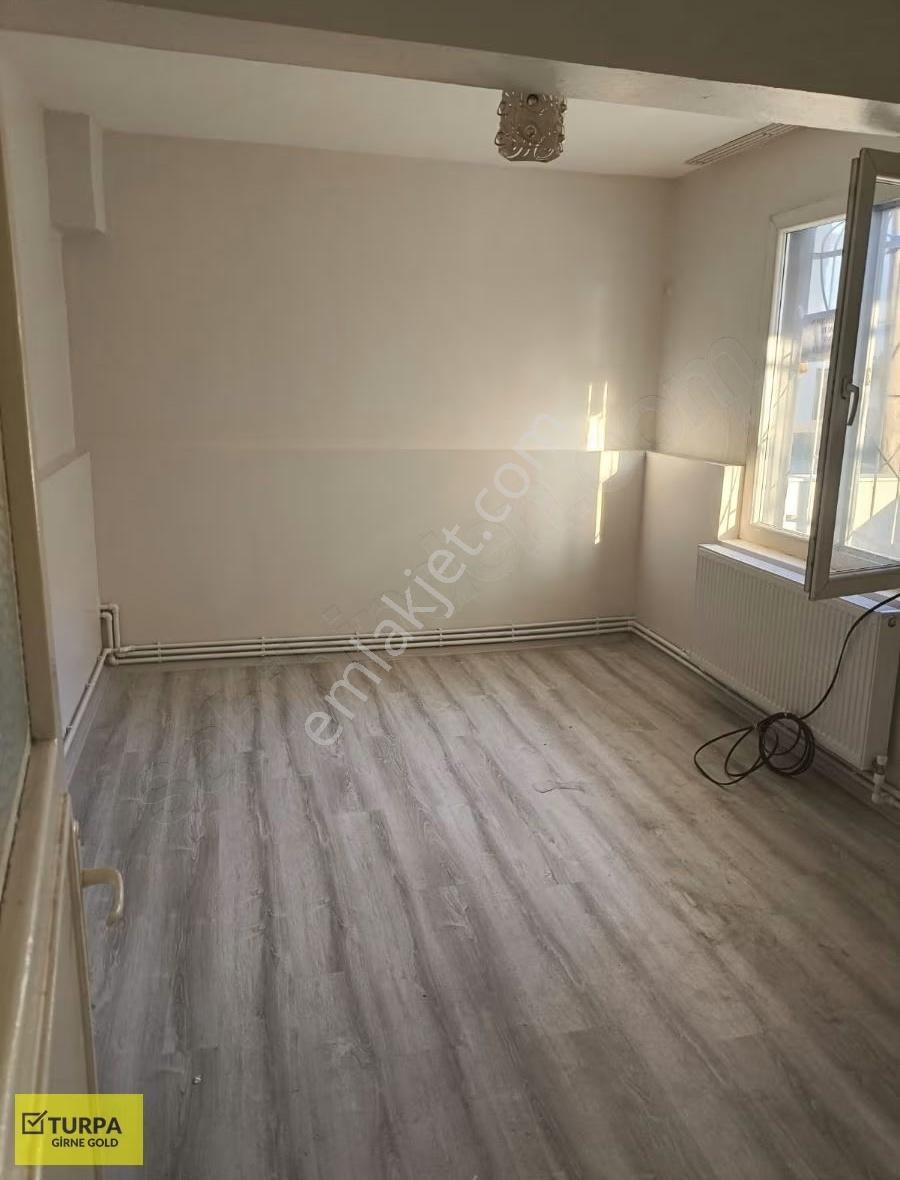 Küçükçiğli Balatçık Üniversitesi Yakını Satılık Üç Katli Bina - Görsel 9