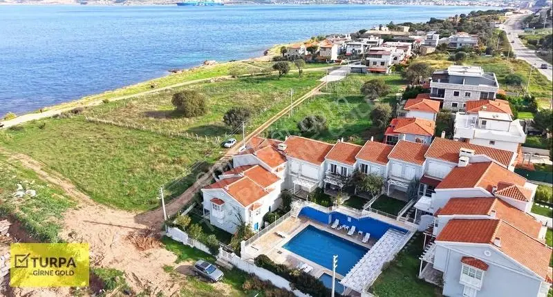 Yeni Foça Petra Koyu Aykent Sitesi'nde Lüks Eşyalı Kiralık Villa - Görsel 3