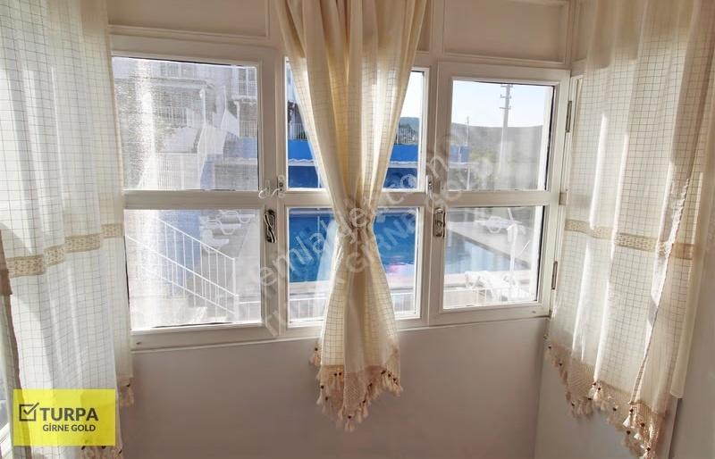 Yeni Foça Petra Koyu Aykent Sitesi'nde Lüks Eşyalı Kiralık Villa - Görsel 25