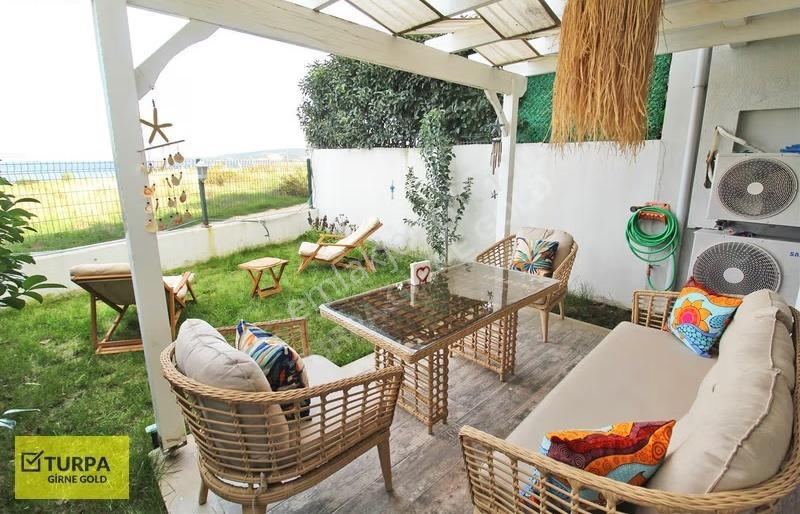 Yeni Foça Petra Koyu Aykent Sitesi'nde Lüks Eşyalı Kiralık Villa - Görsel 13
