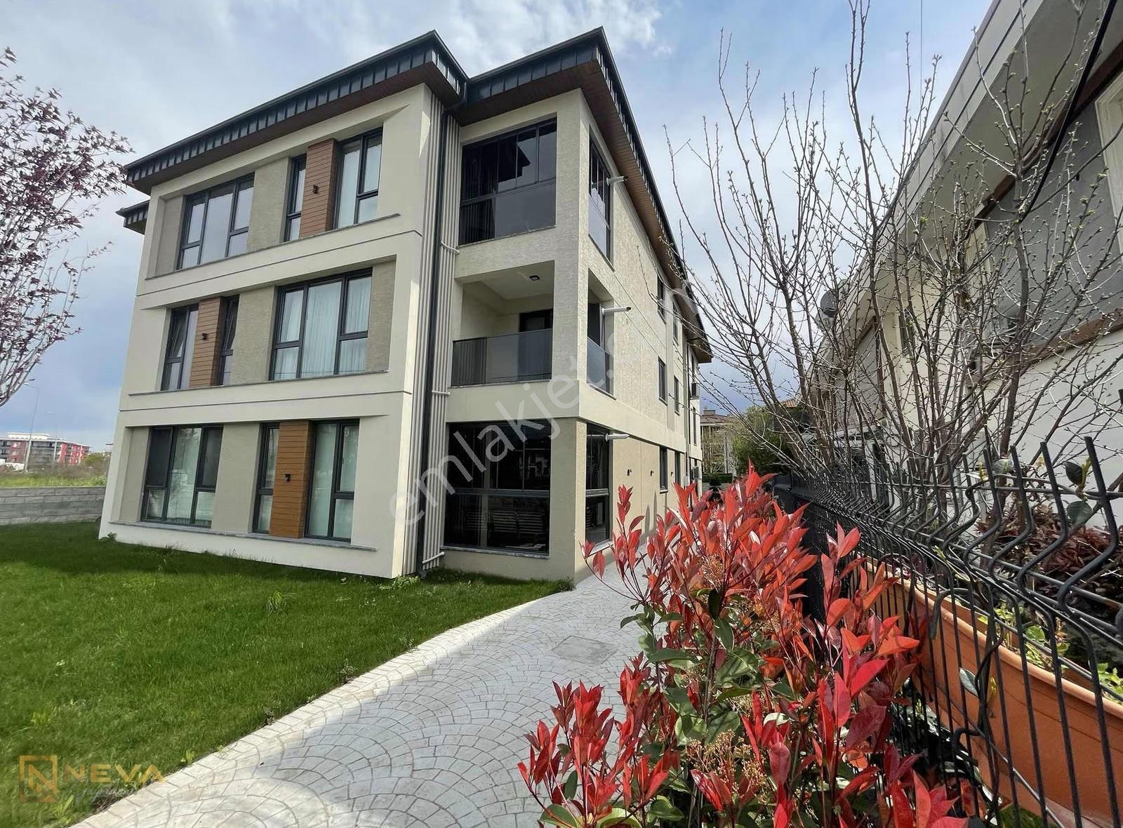 Serdivan Avm Civarı Satılık Ara Kat 2+1 Sıfır Daire