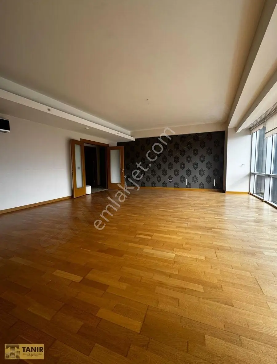 Bahçeşehir Loca Full Gölet Manzaralı Kiralık 4+1 Daire - Görsel 2